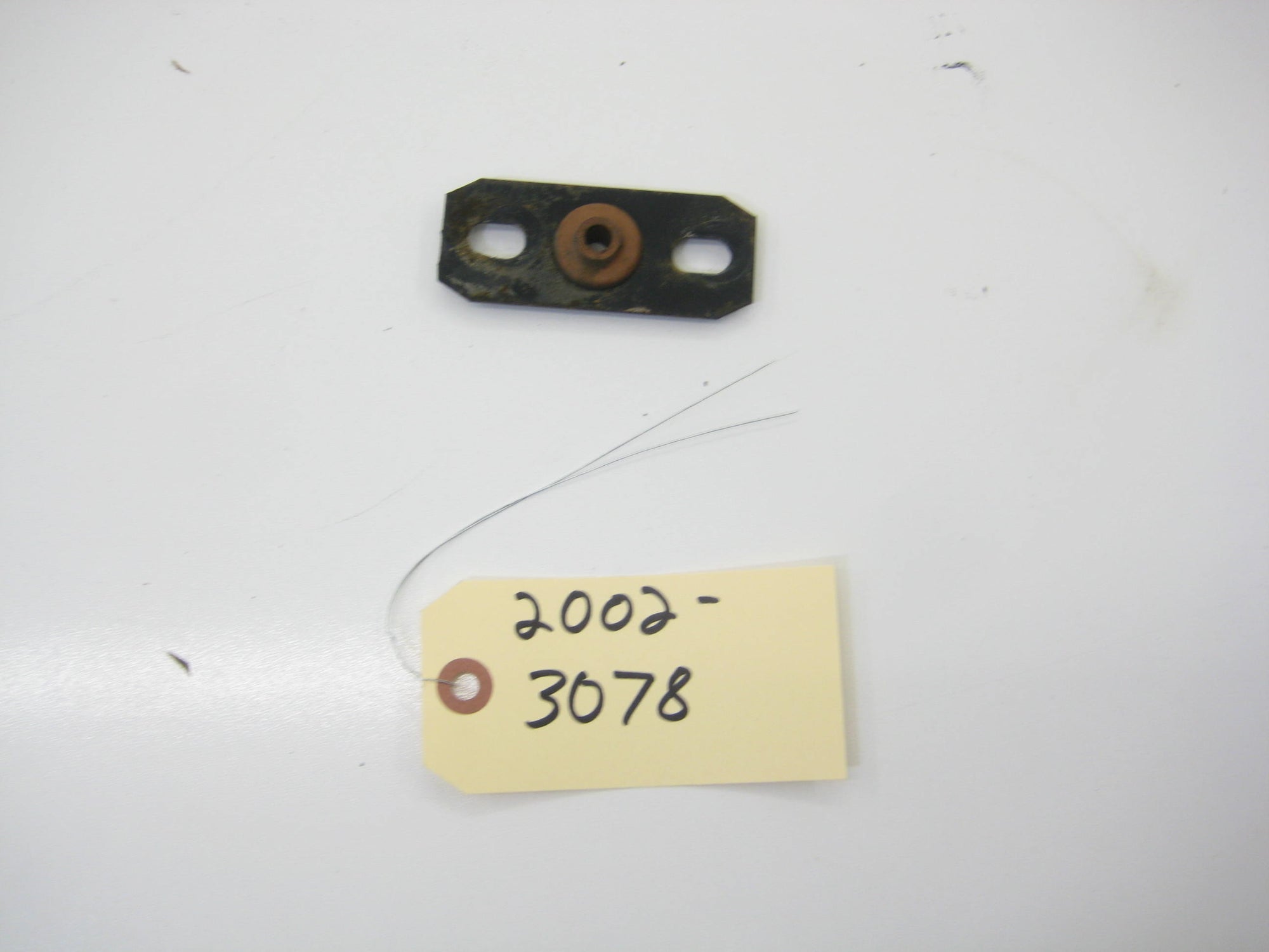 Accelerator Rod Mount
