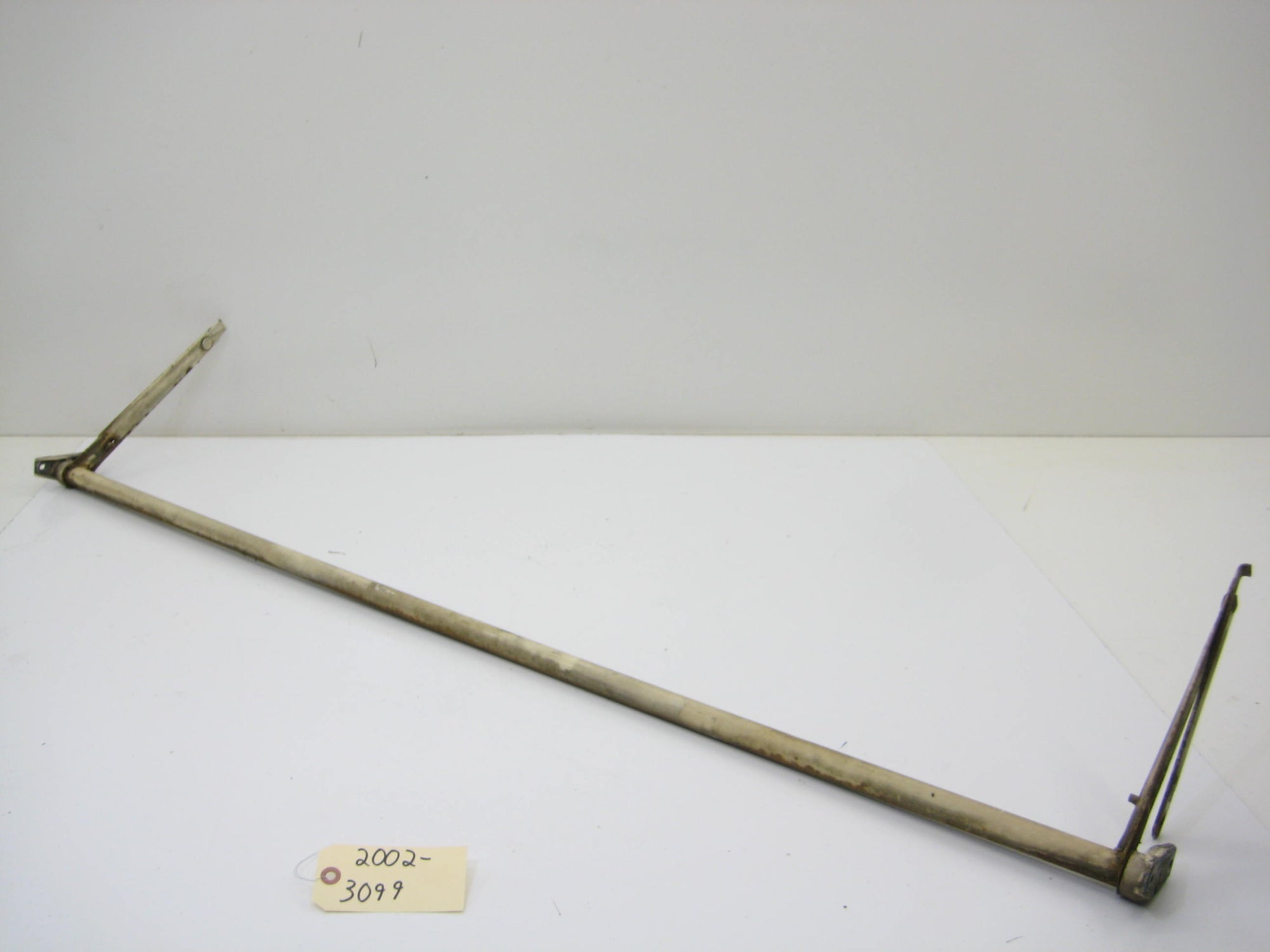Hood Tension Bar Support (Late)