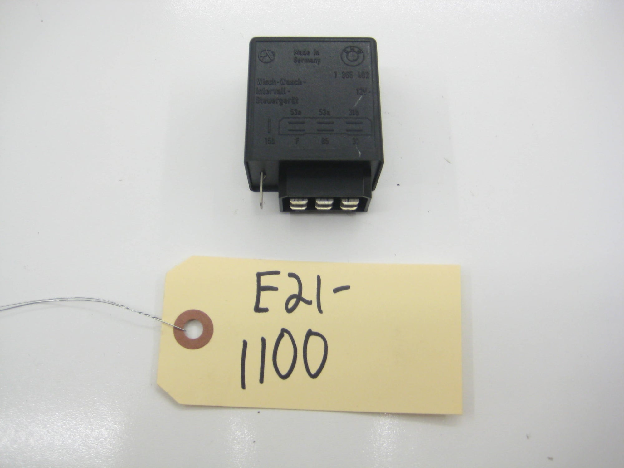 Windshield Washer Relay 1 365 602