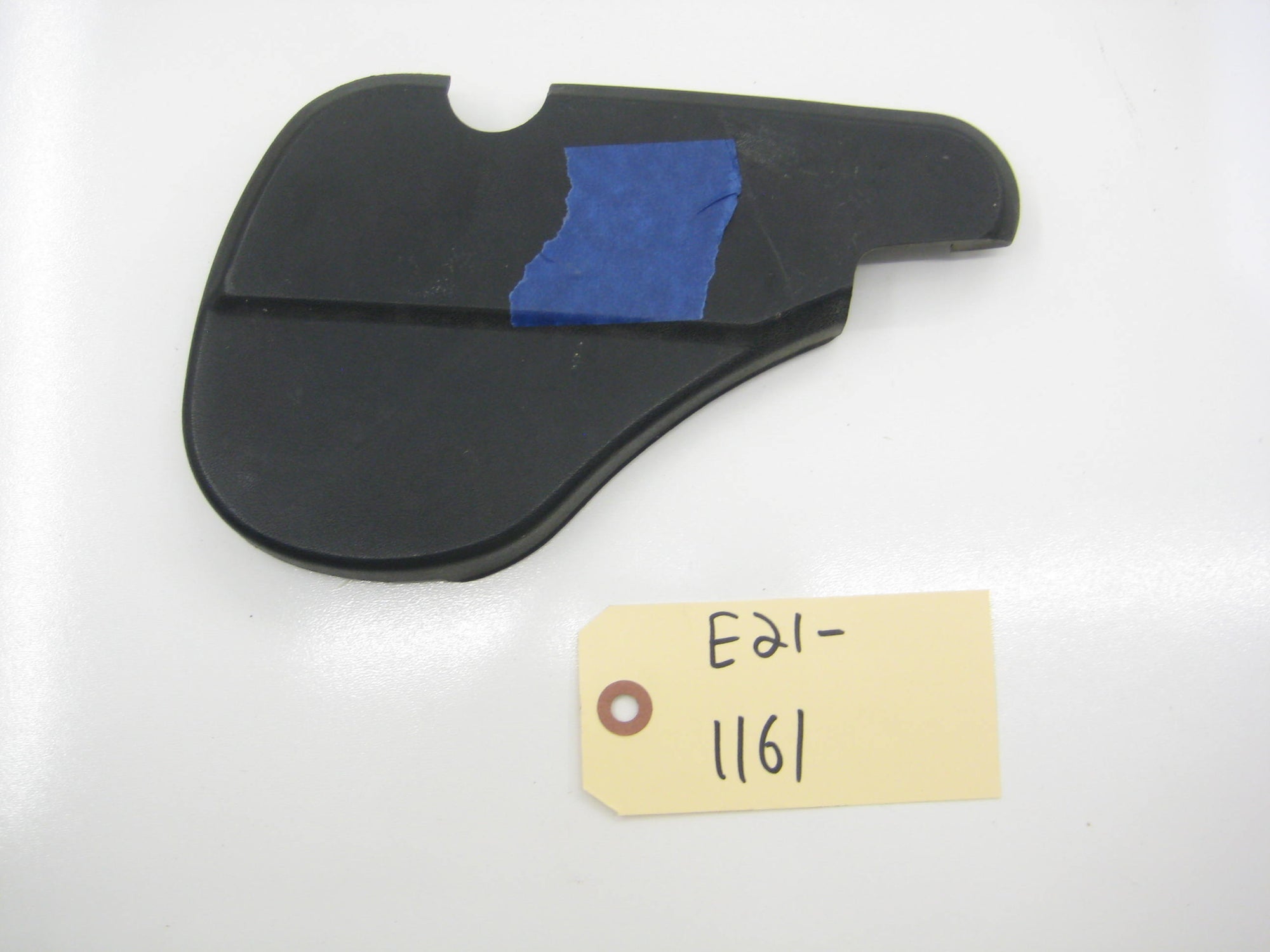 Passenger Right Inboard Comfort Seat Lower Hinge Cover