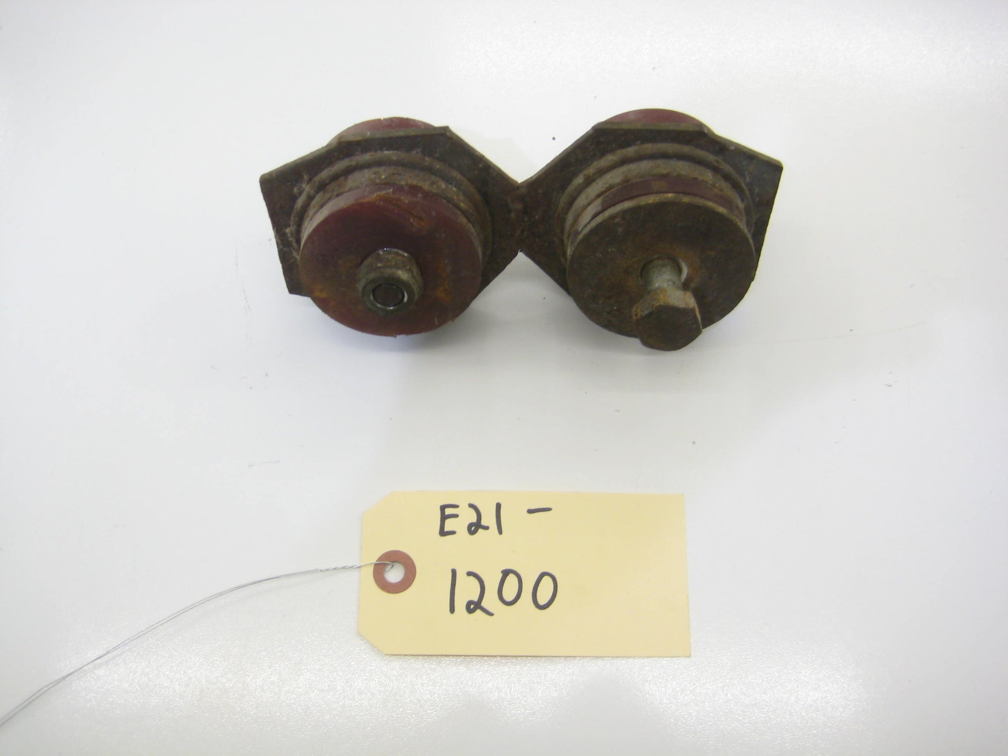 Differential Mount With Poly Bushings
