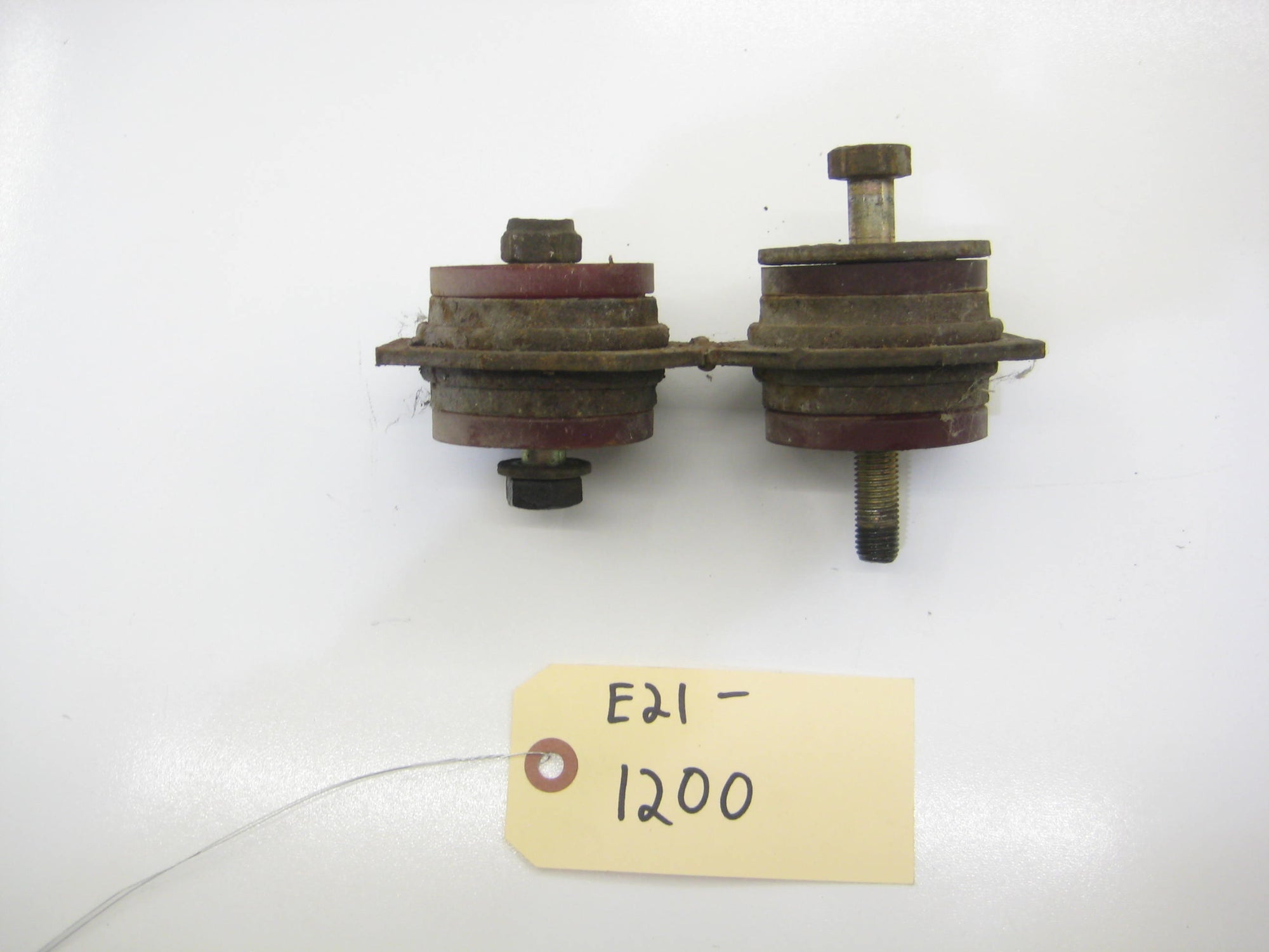 Differential Mount With Poly Bushings