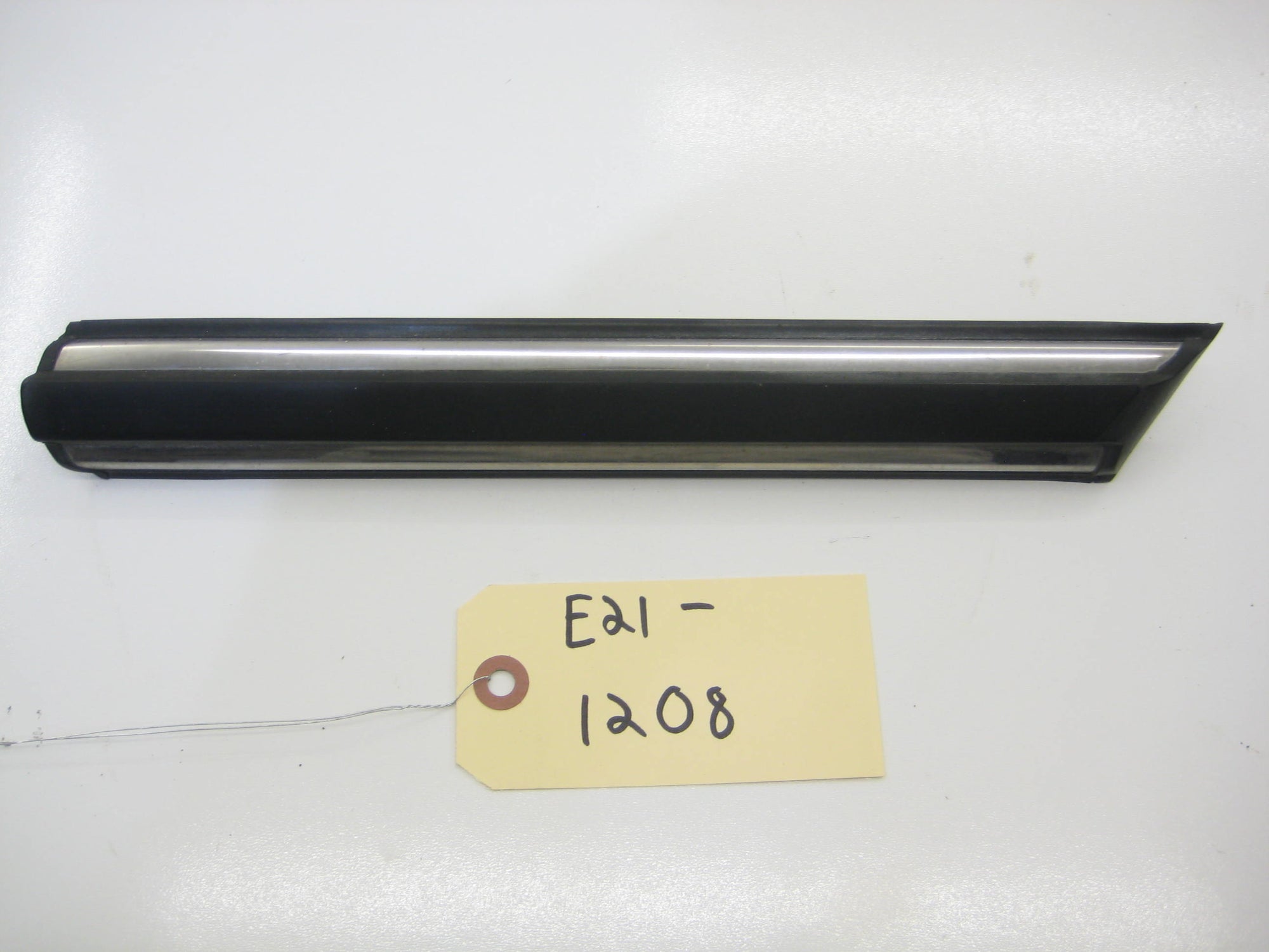 Right Passenger Front Fender Bump Trim