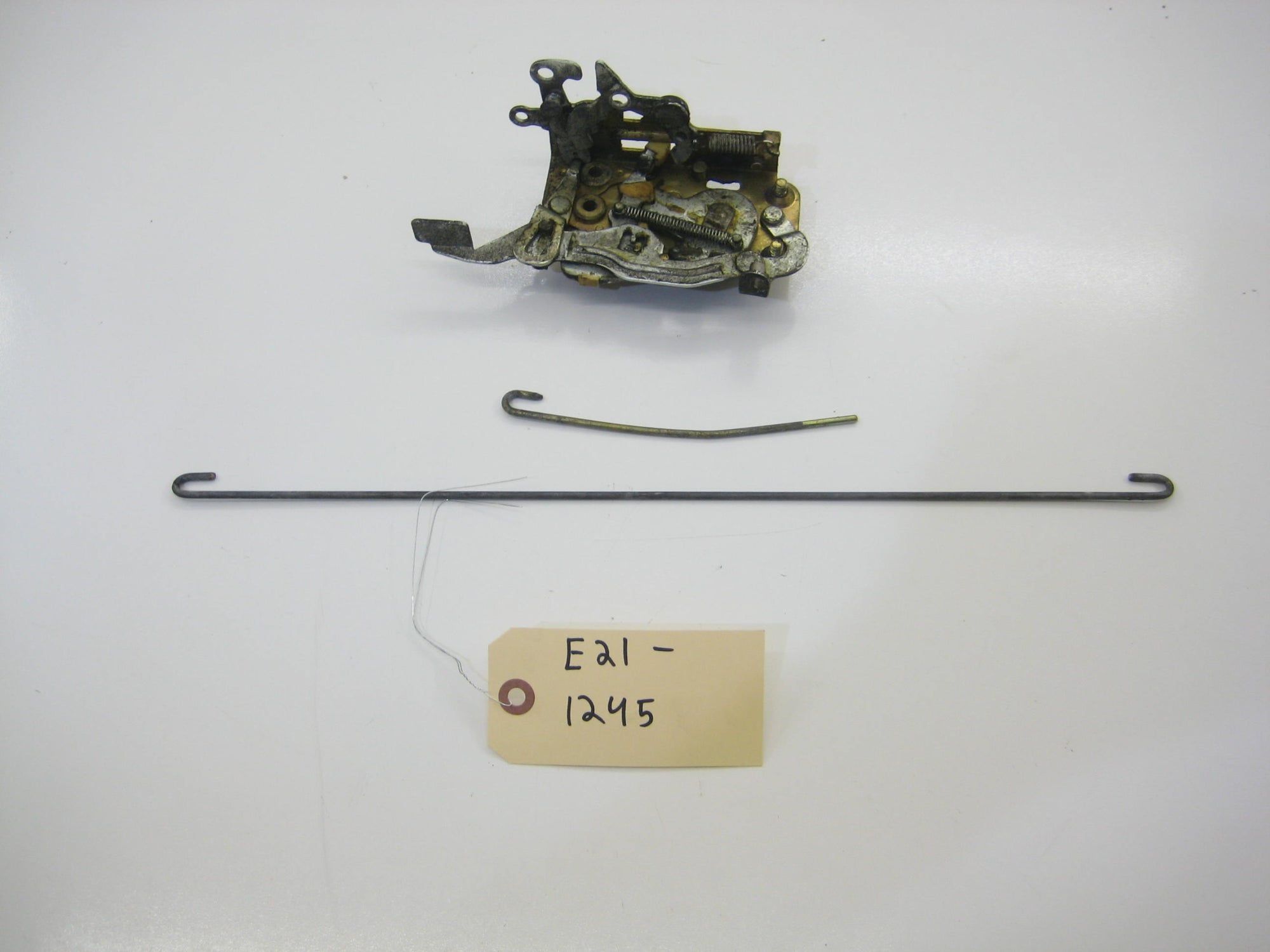 Passenger RIght Door Latch Assembly With Rod