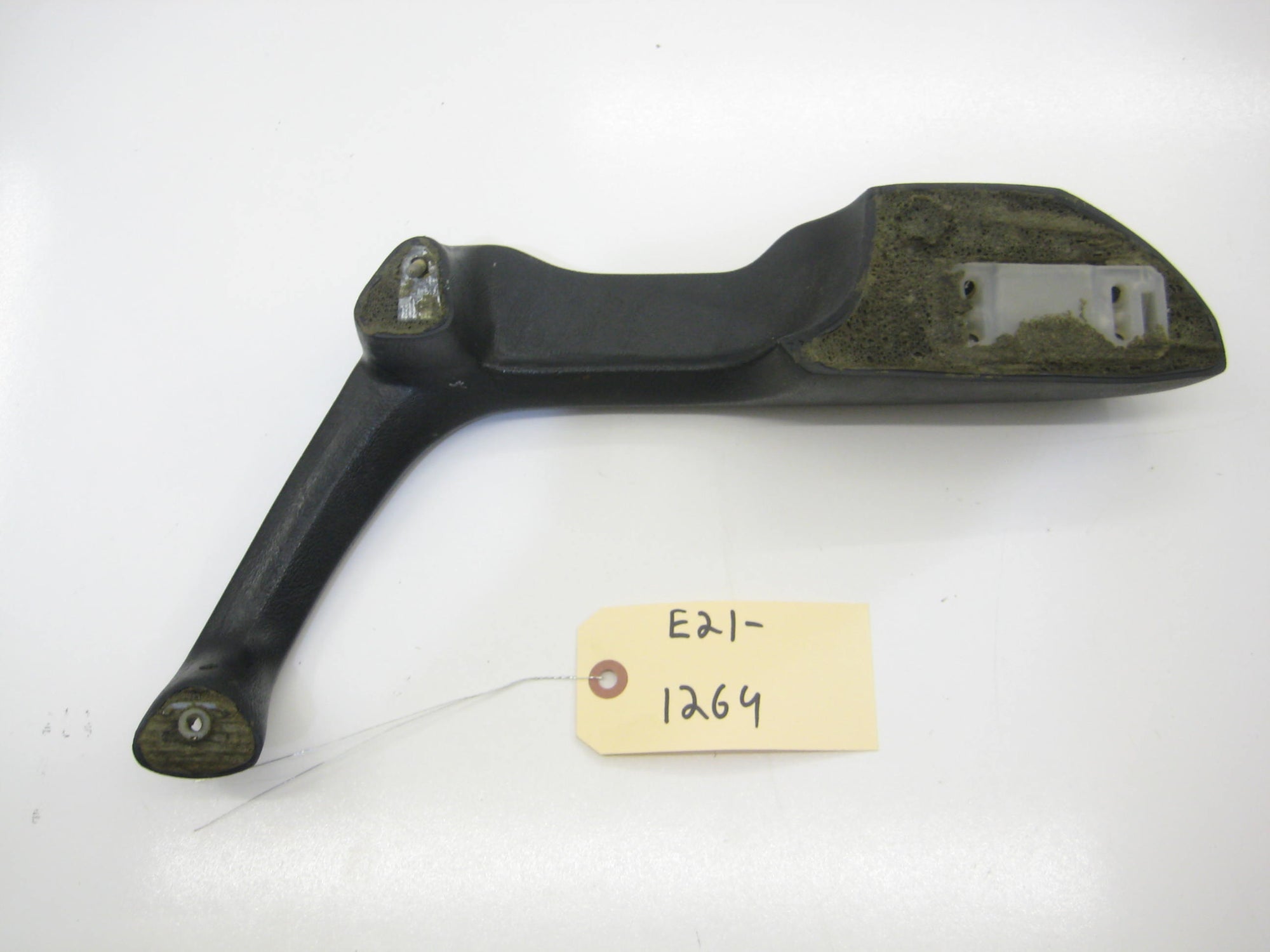 Right Passenger Door Armrest (BLACK)