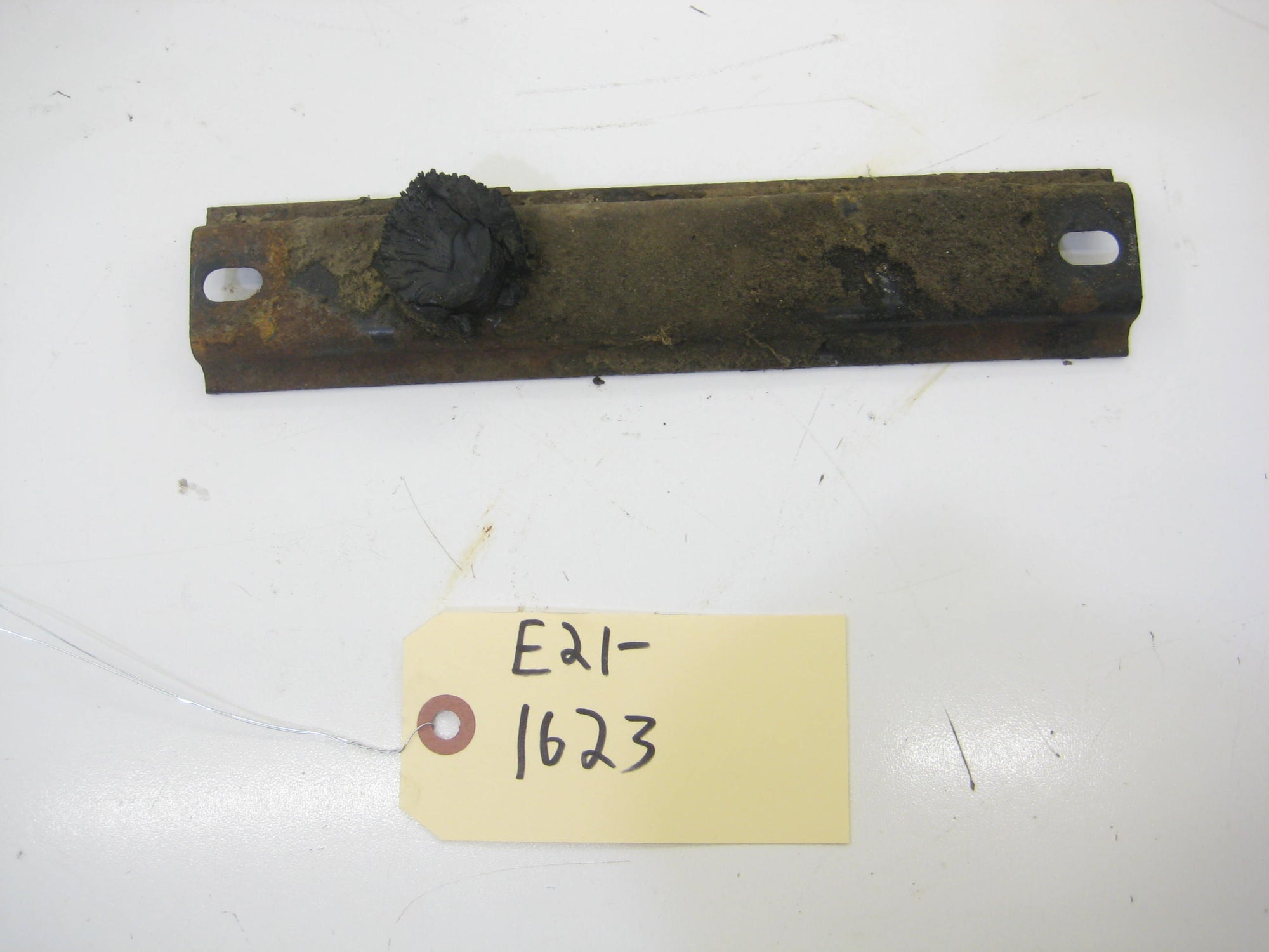 4 Speed Transmission Mount Bracket