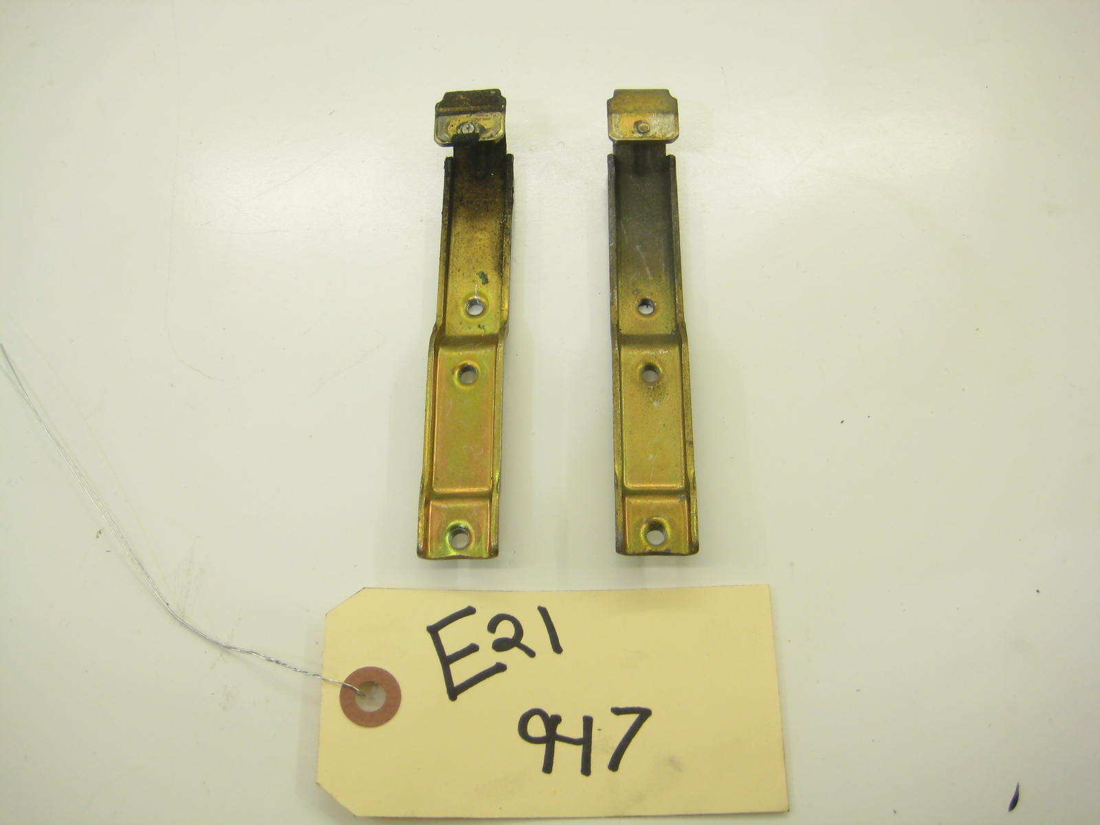 Sunroof Guide Slide Bracket (PAIR)