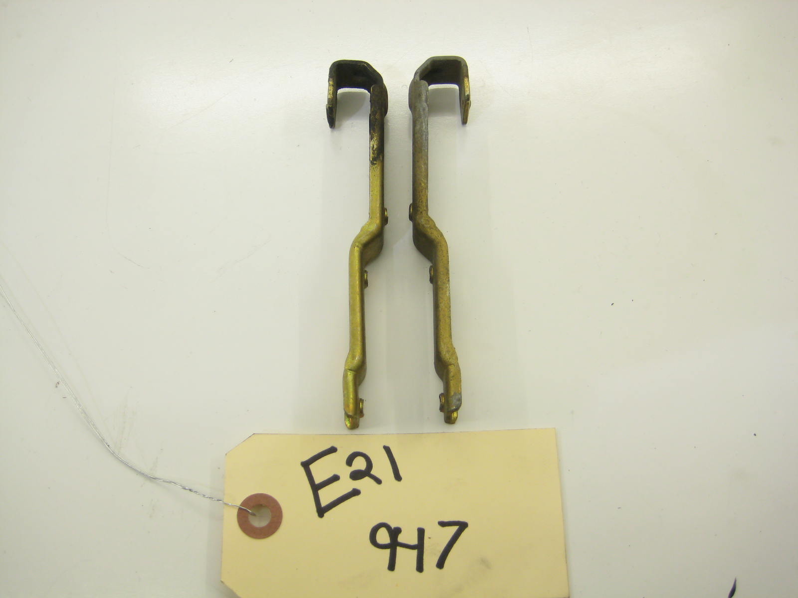 Sunroof Guide Slide Bracket (PAIR)