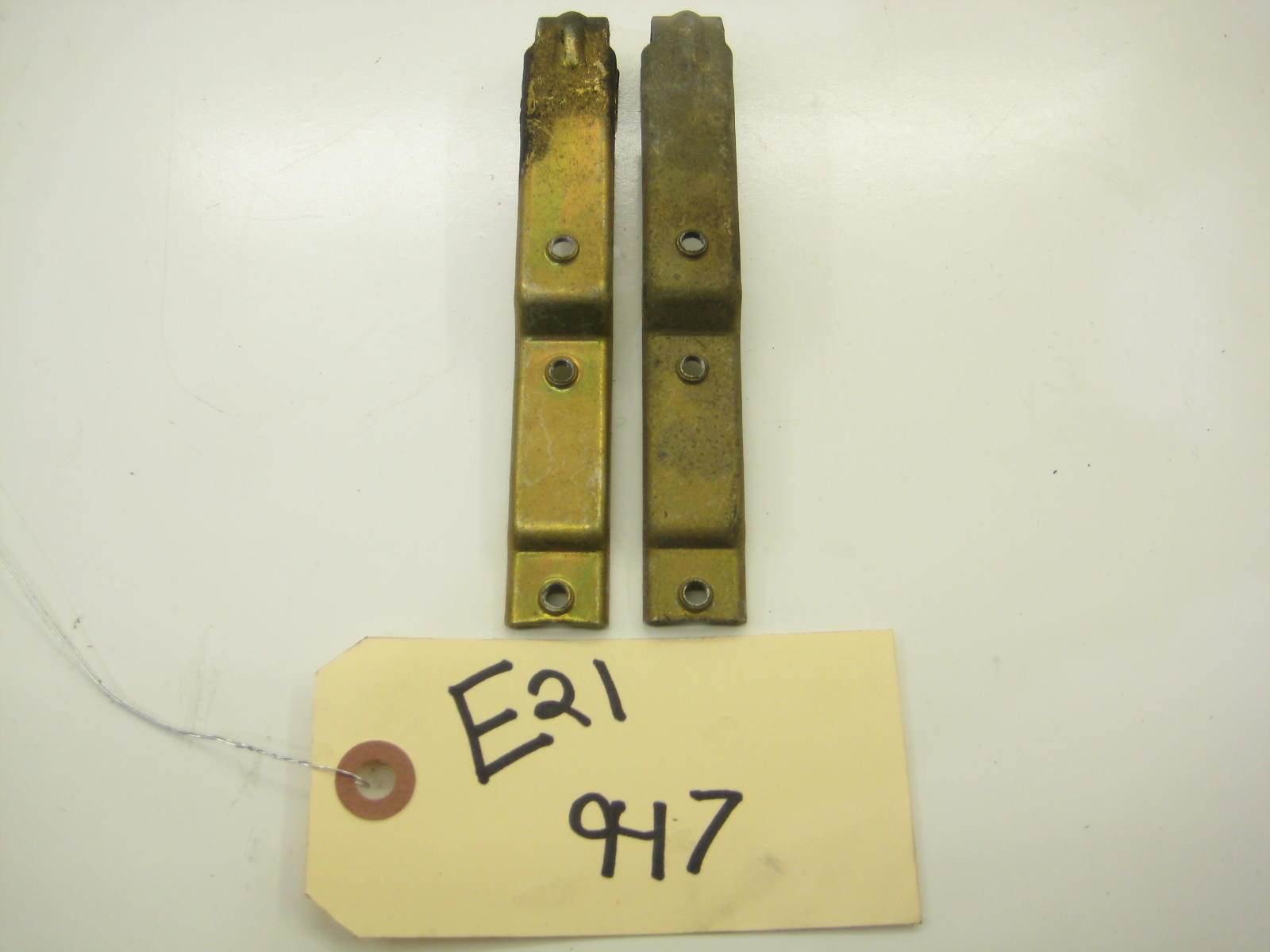 Sunroof Guide Slide Bracket (PAIR)