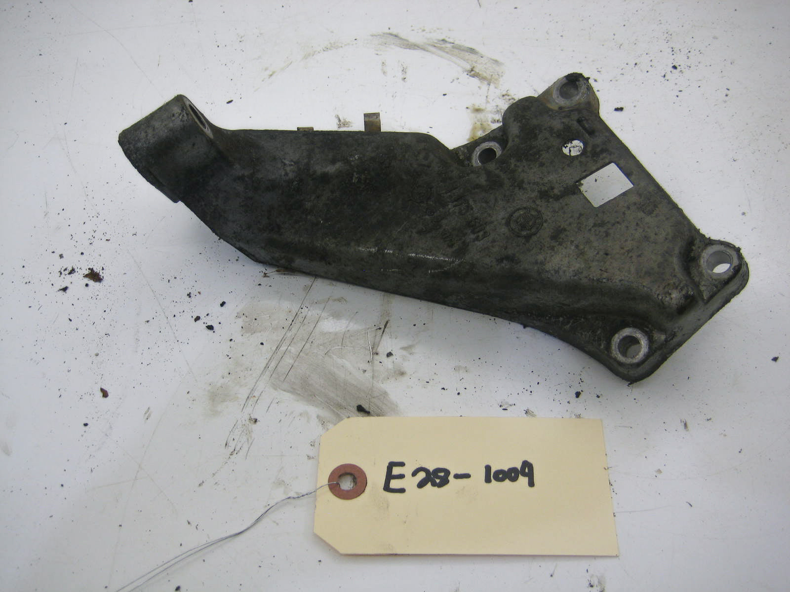 Drivers M20 Engine Mount Arm