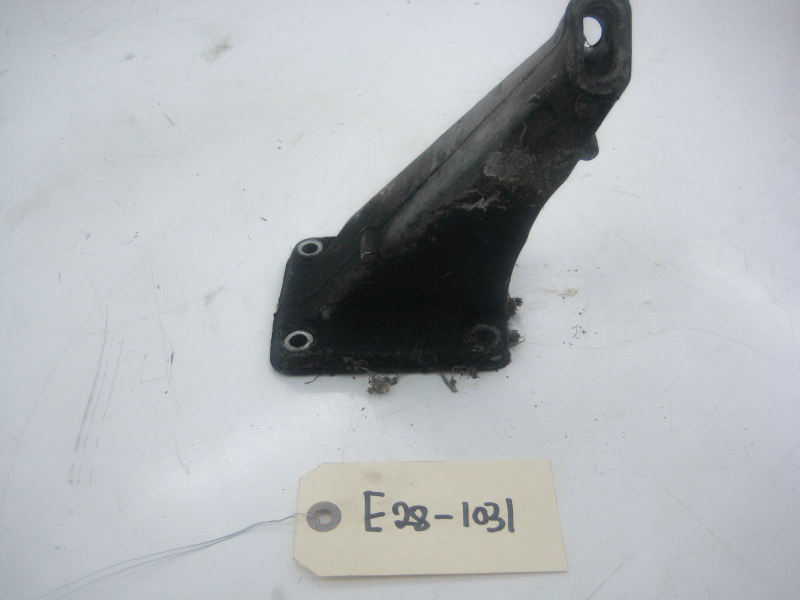 Passenger M20 Engine Mount Arm