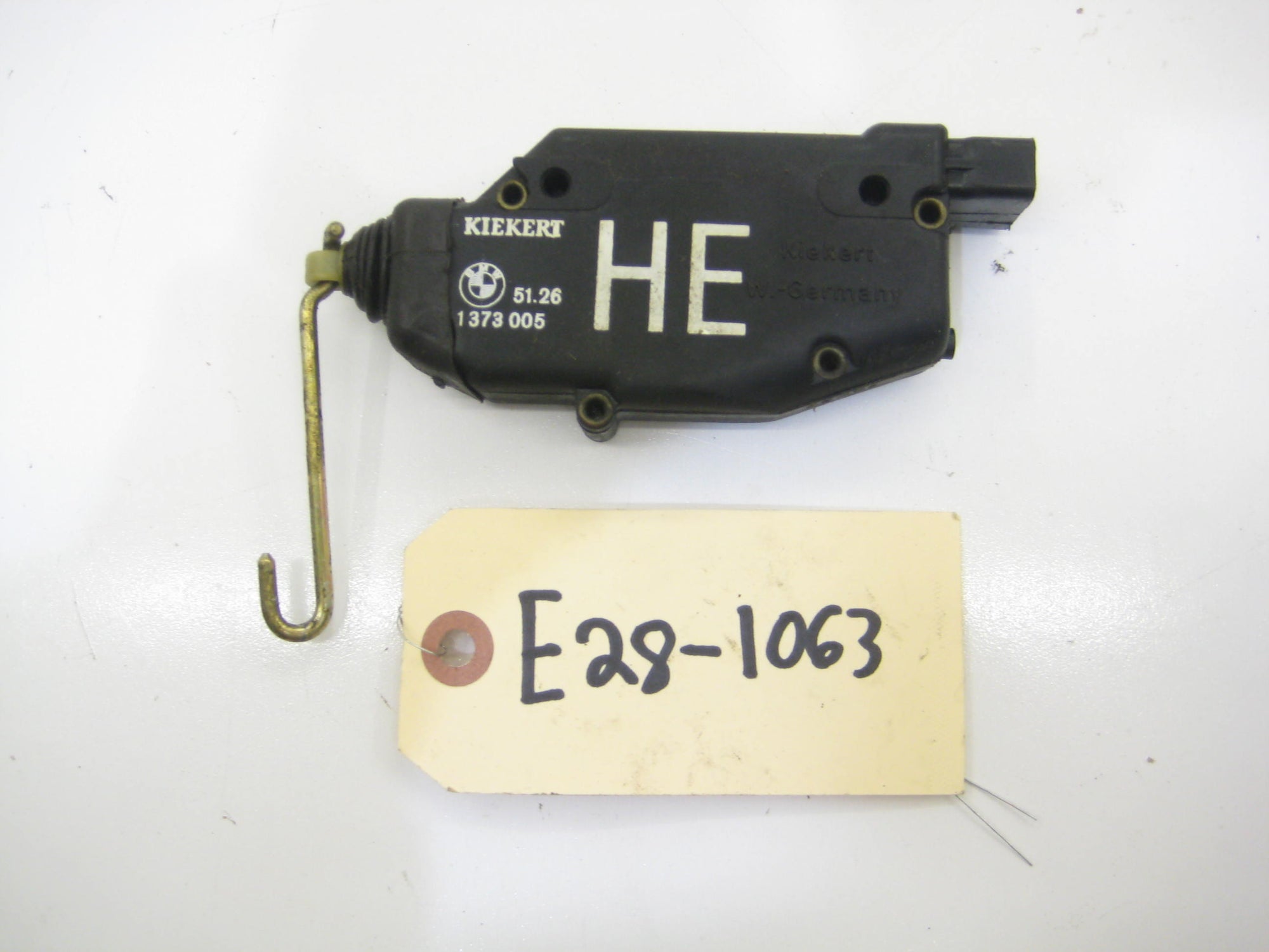 51 26 1 373 005 Door Lock Actuator
