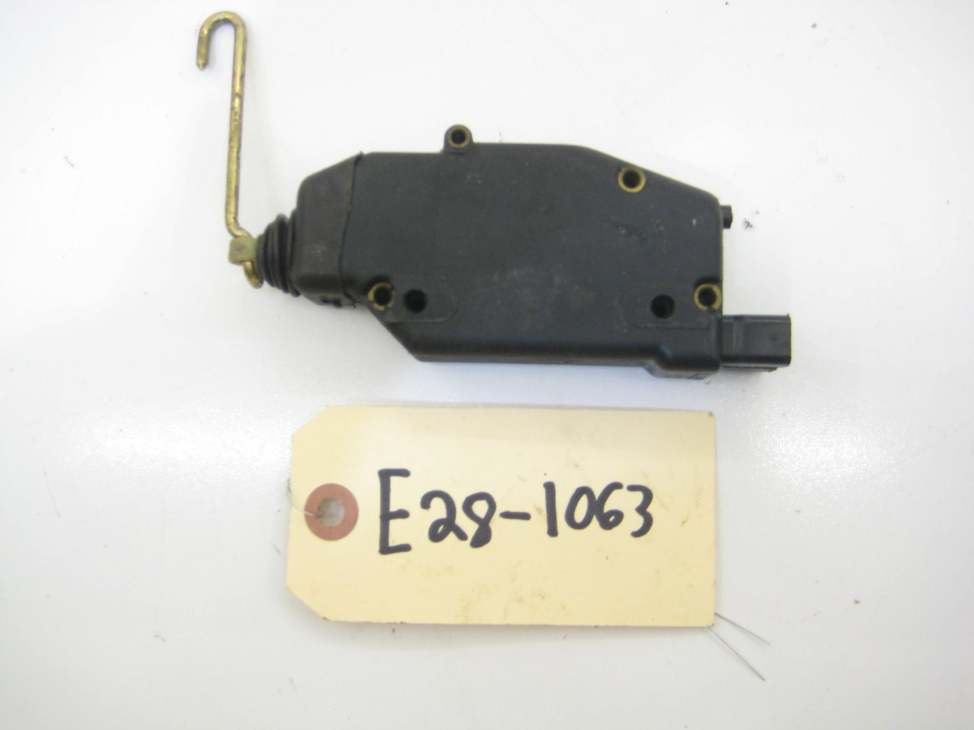51 26 1 373 005 Door Lock Actuator