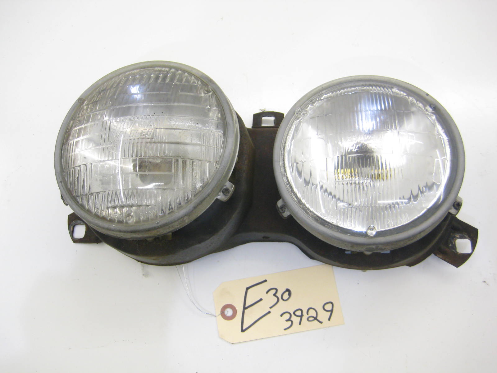 Right Passenger Sealed Headlight Assembly