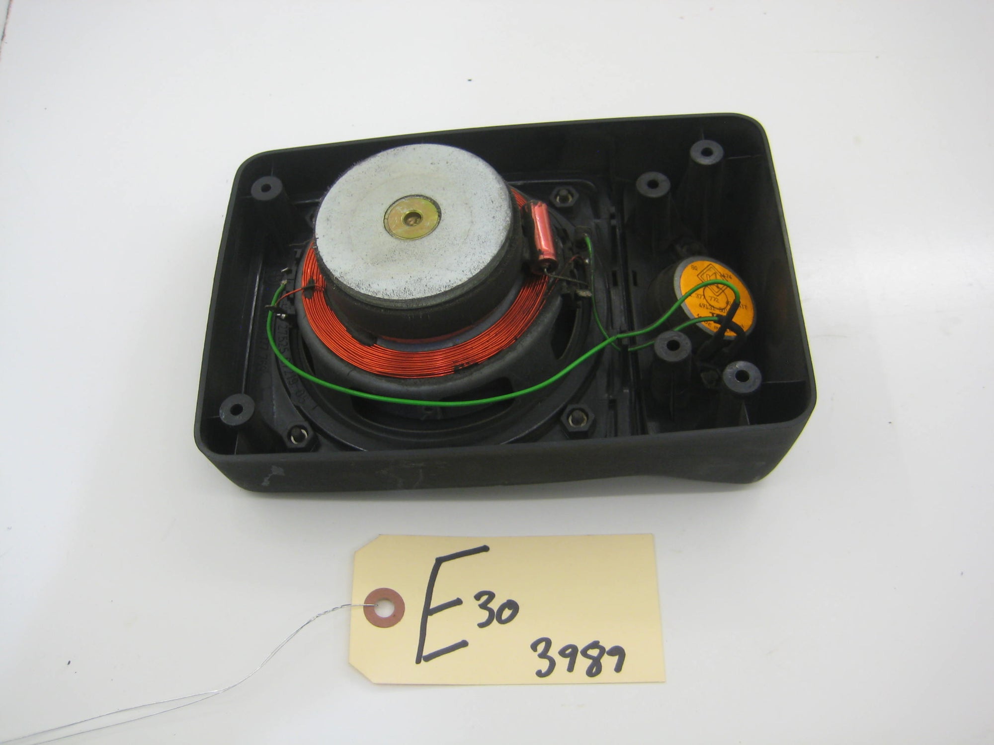 Premium Rear Speaker