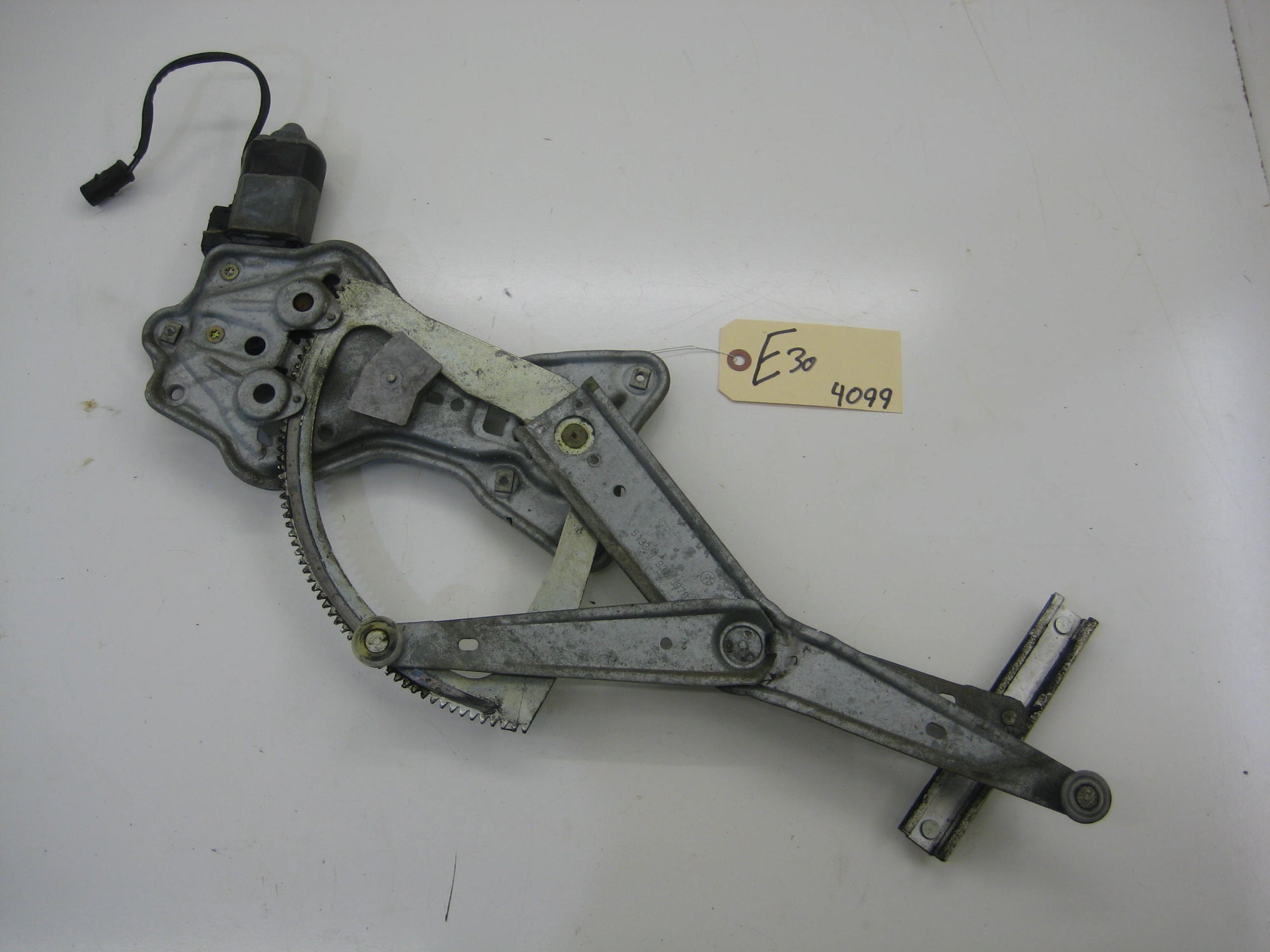 Front Left Sedan Window Regulator And Motor 513319323970