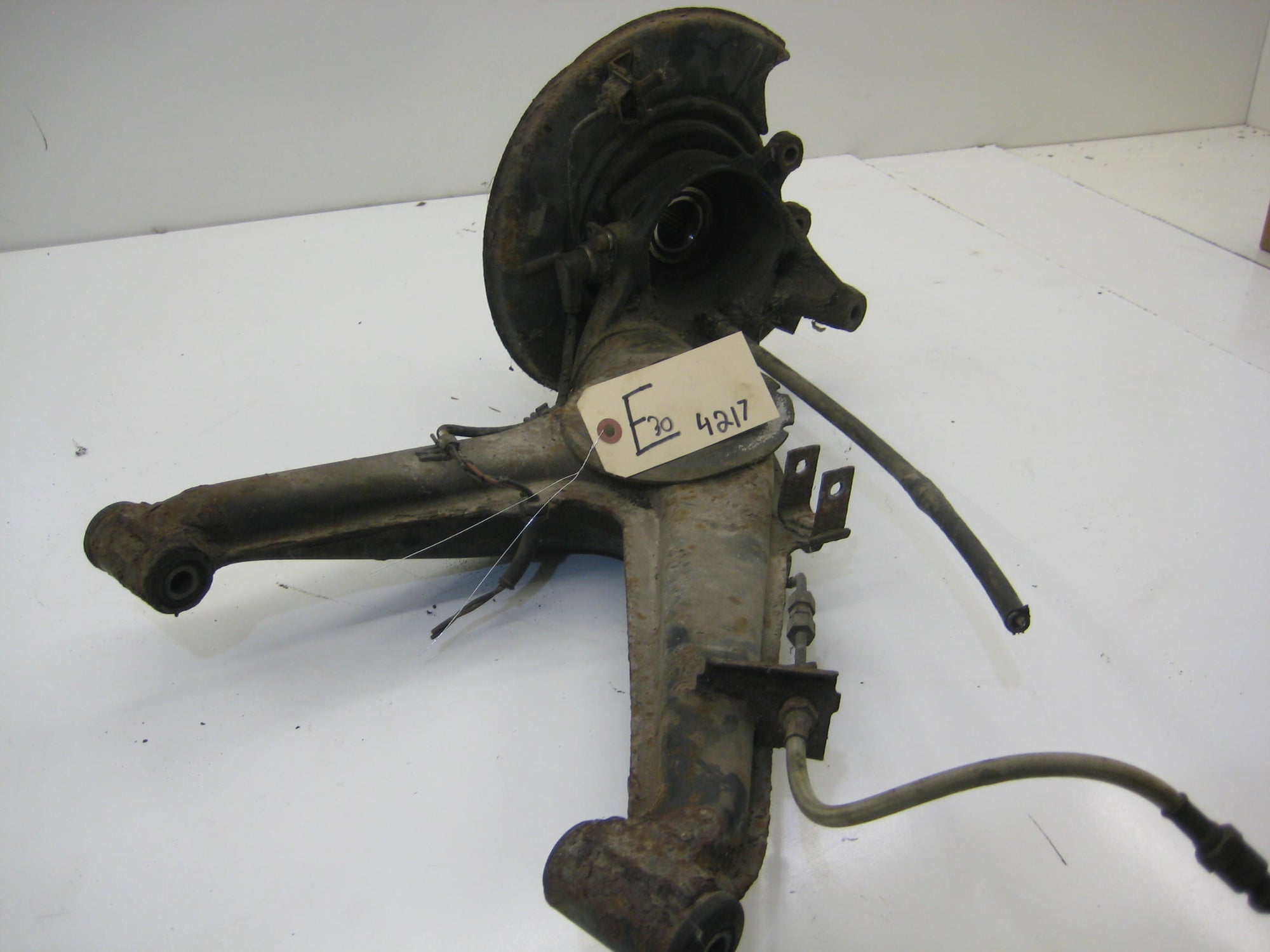 Right Passenger Rear Trailing Arm And Hub