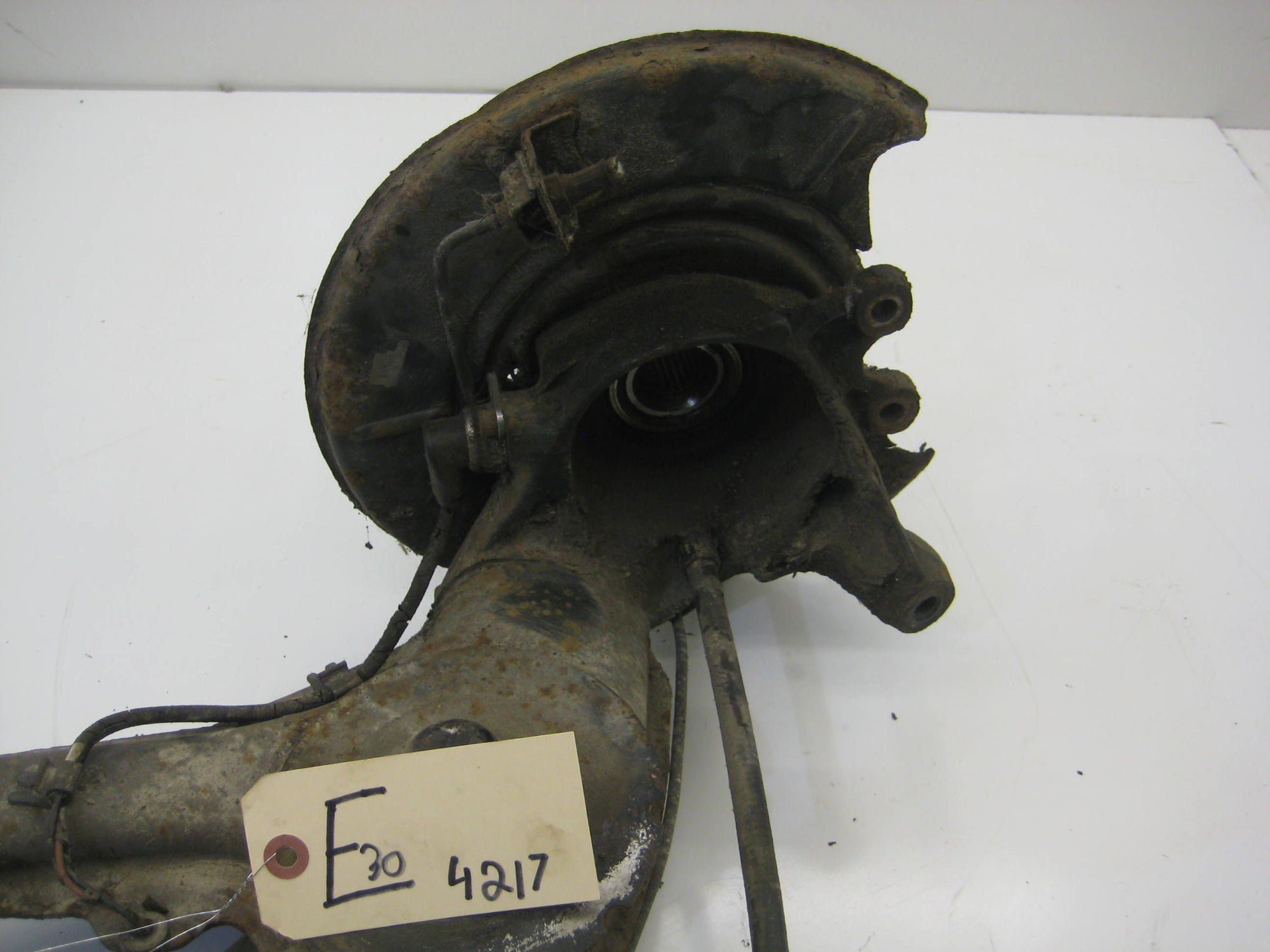 Right Passenger Rear Trailing Arm And Hub