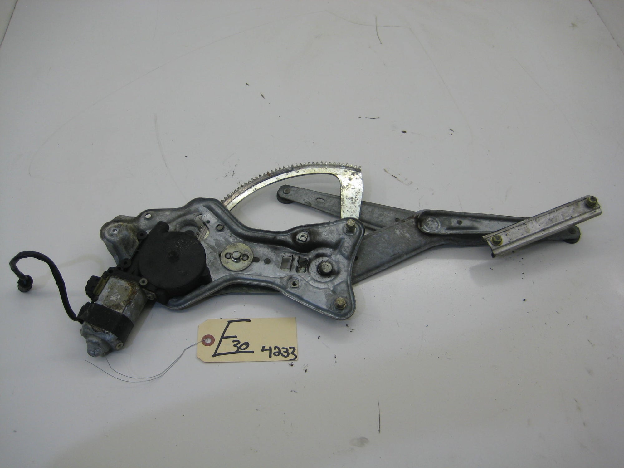 Front Left Sedan Window Regulator And Motor 513319323970