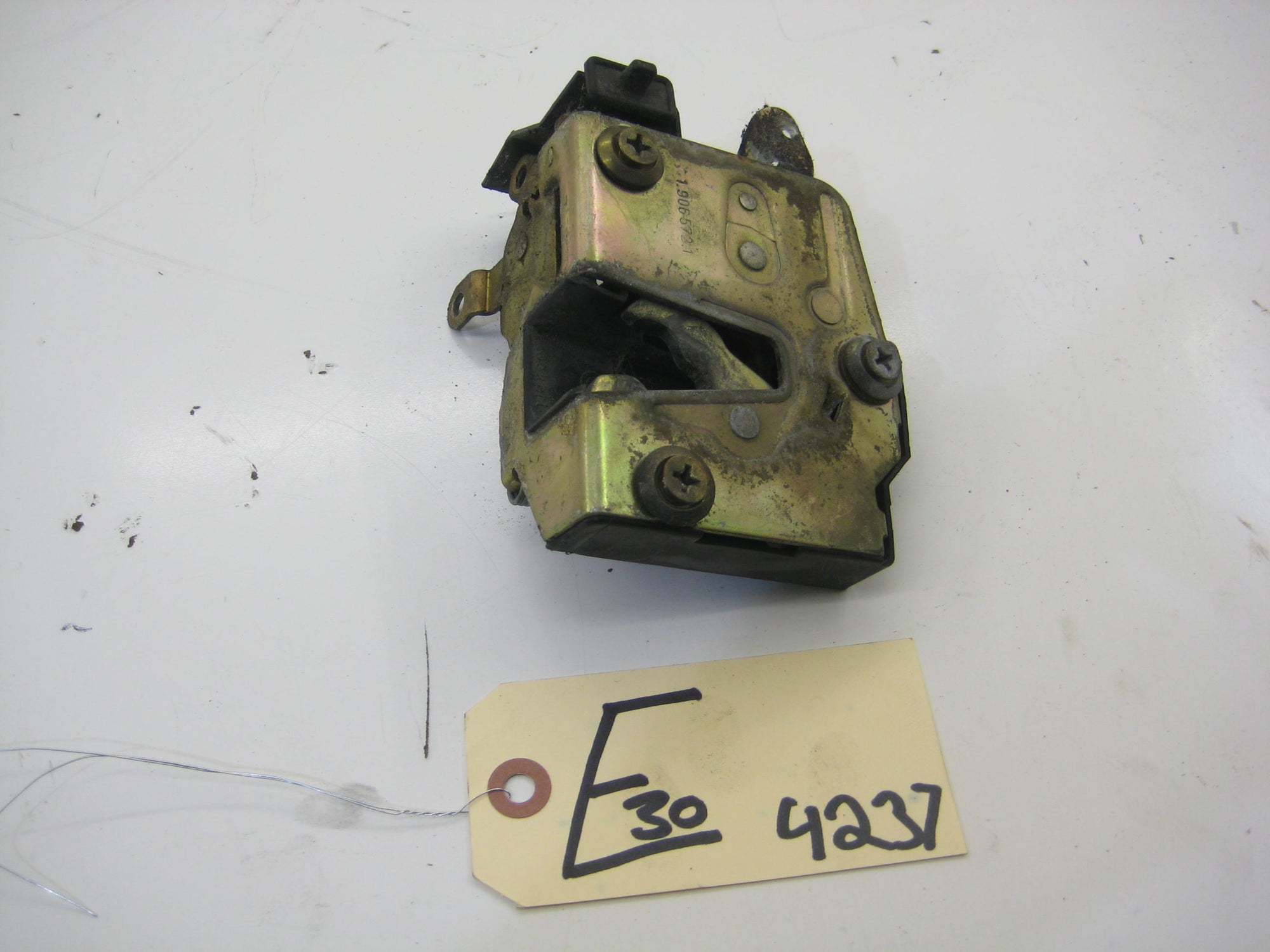 Right Rear Sedan Door Latch Assembly