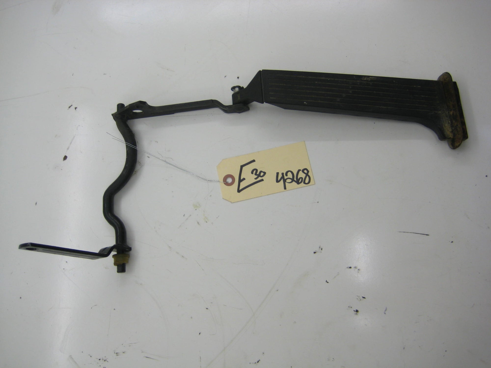 Accelerator Pedal And Linkage