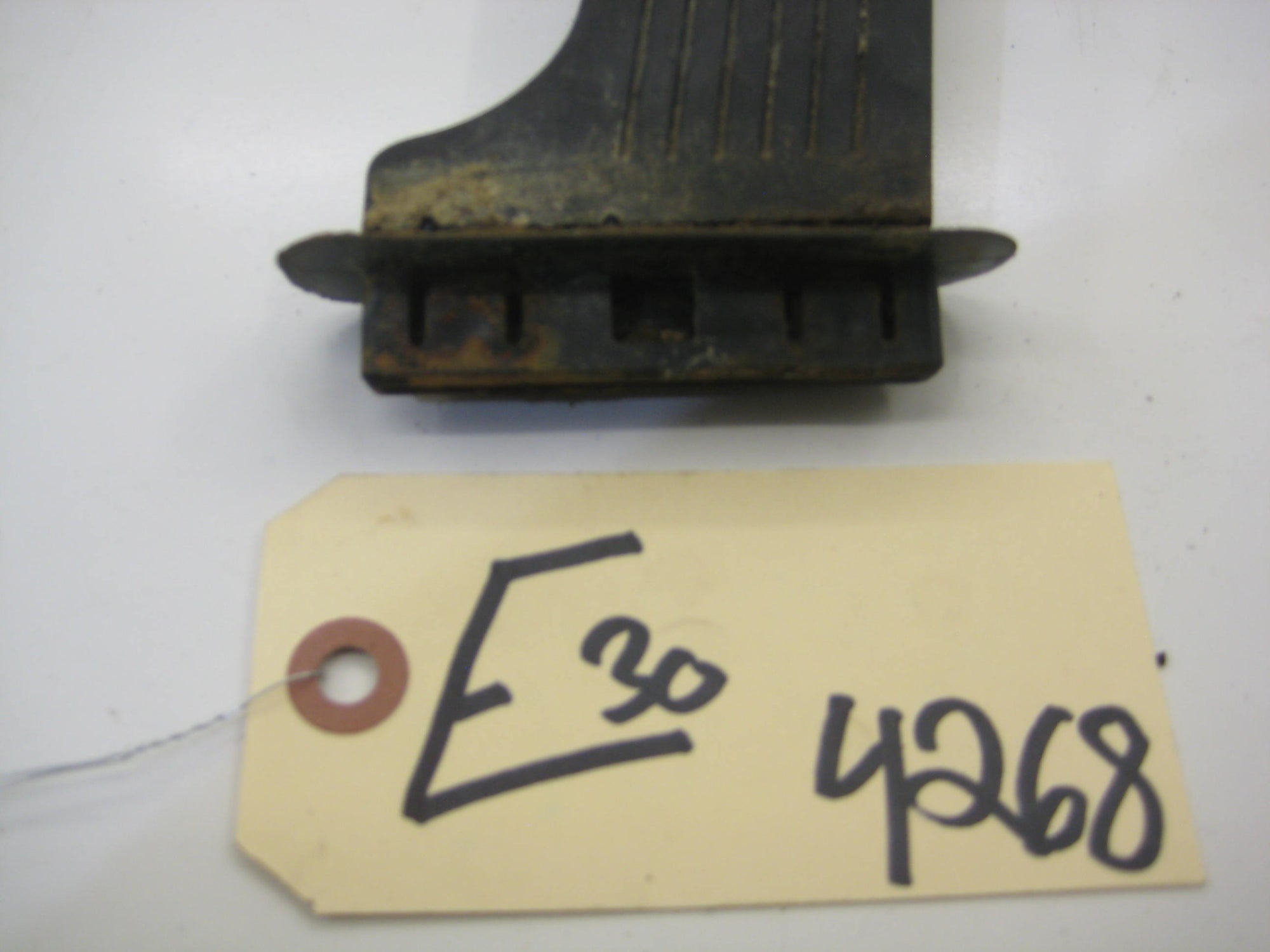 Accelerator Pedal And Linkage