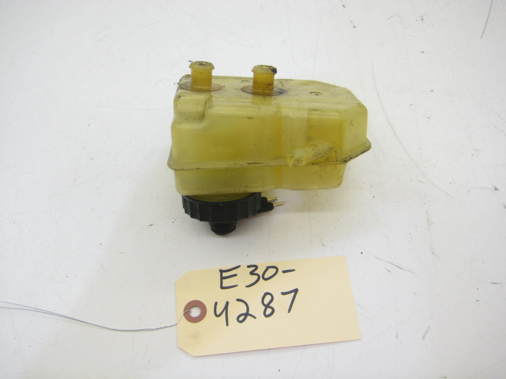 IX Brake Fluid Tank Reservoir