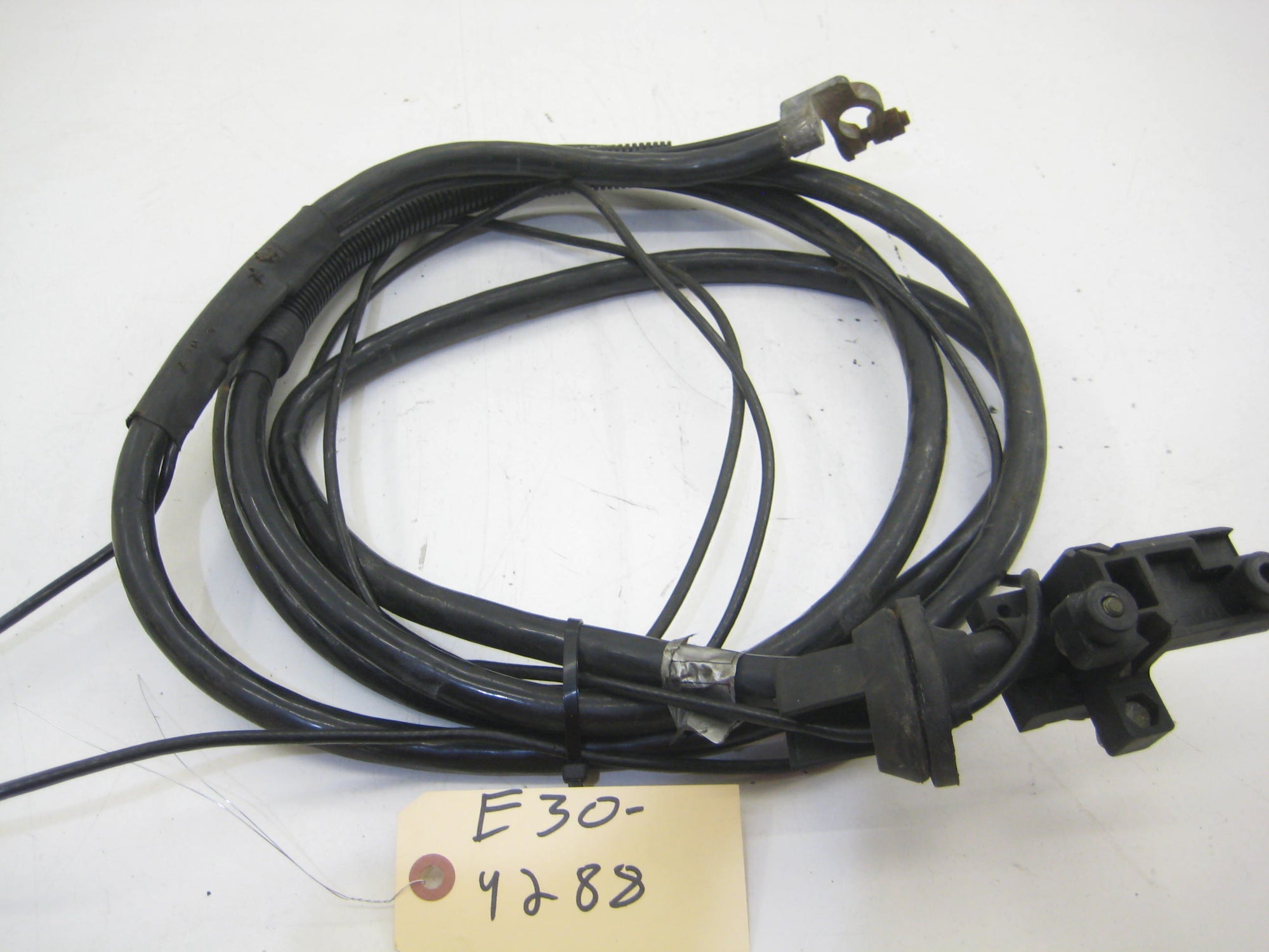 Trunk Battery Cable With Mount