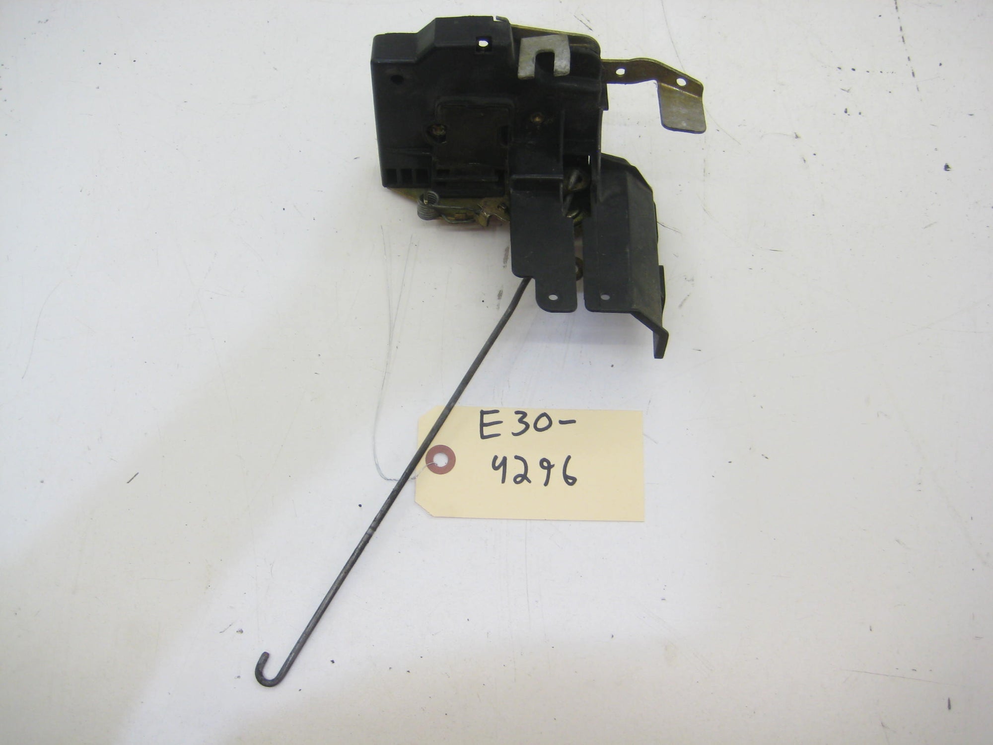 Front Right Sedan Door Lock Latch Assembly