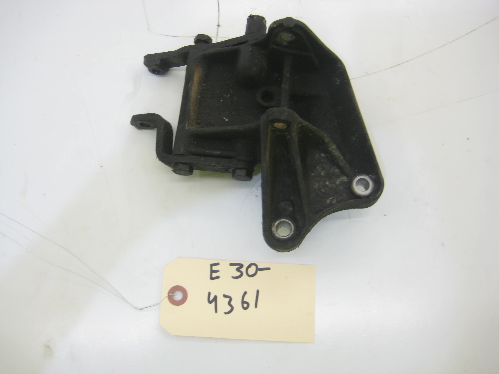 M20 Power Steering Mount Bracket