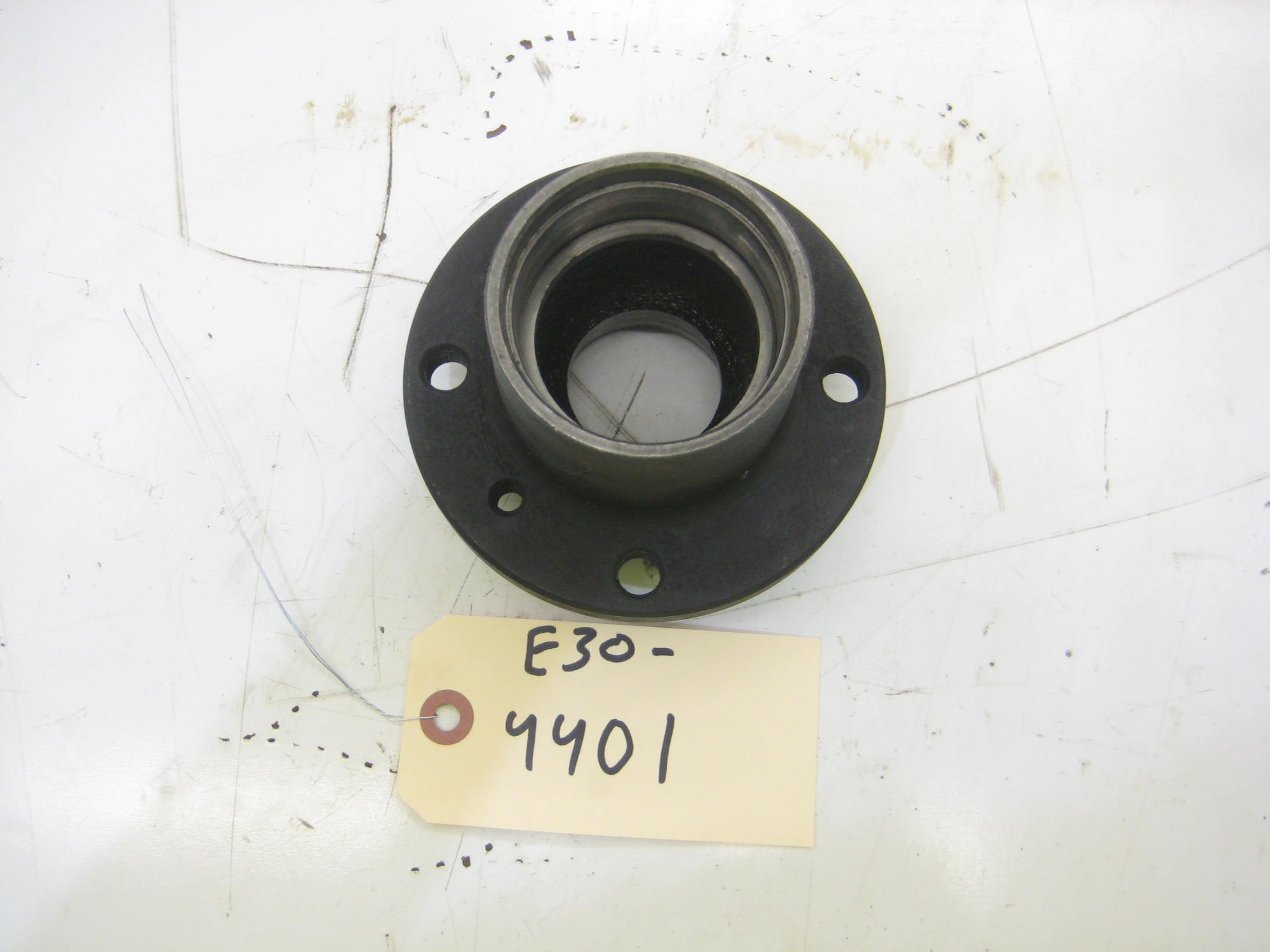 Front Wheel Hub (LARGE BEARING-EARLY)