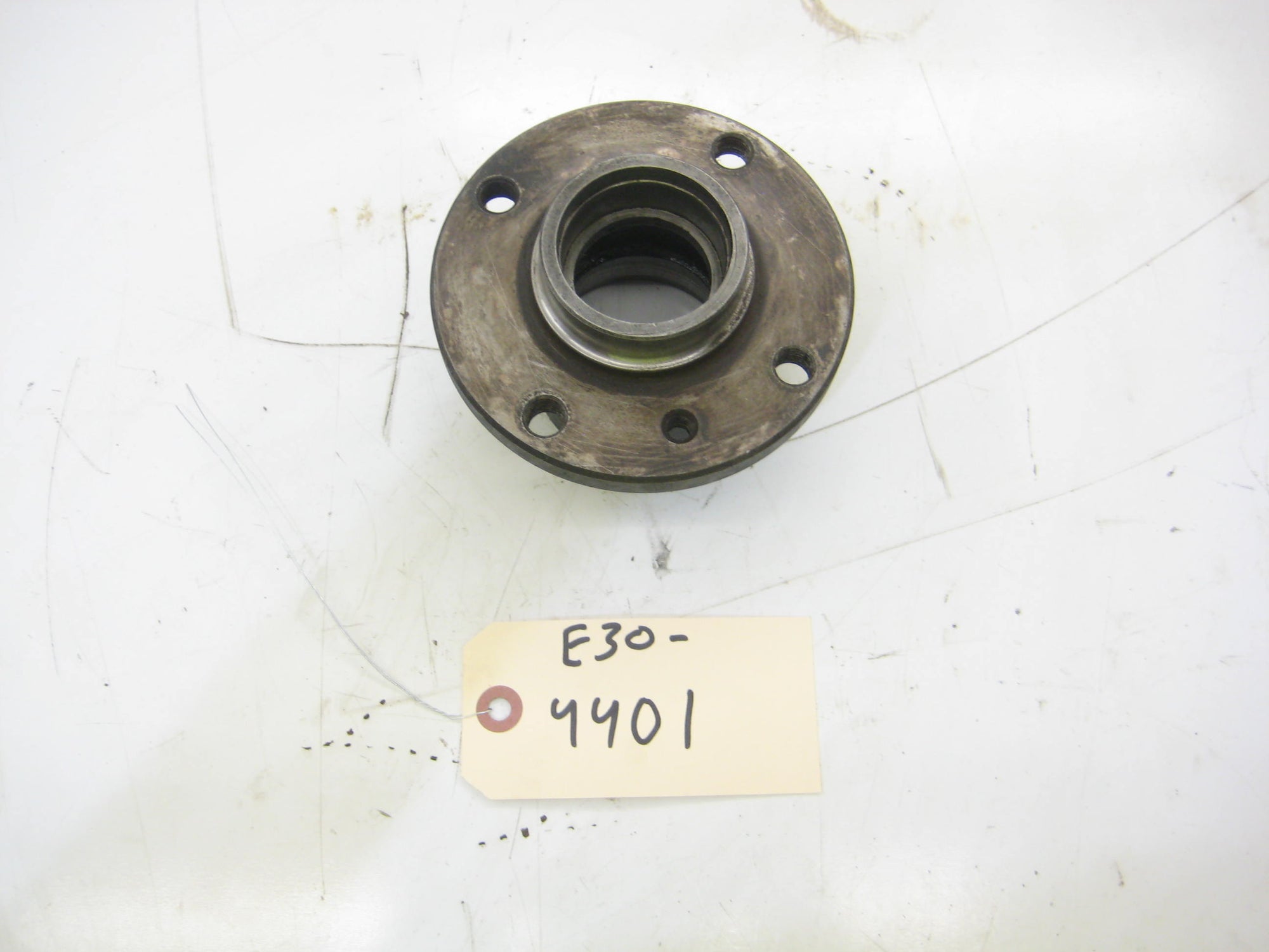 Front Wheel Hub (LARGE BEARING-EARLY)