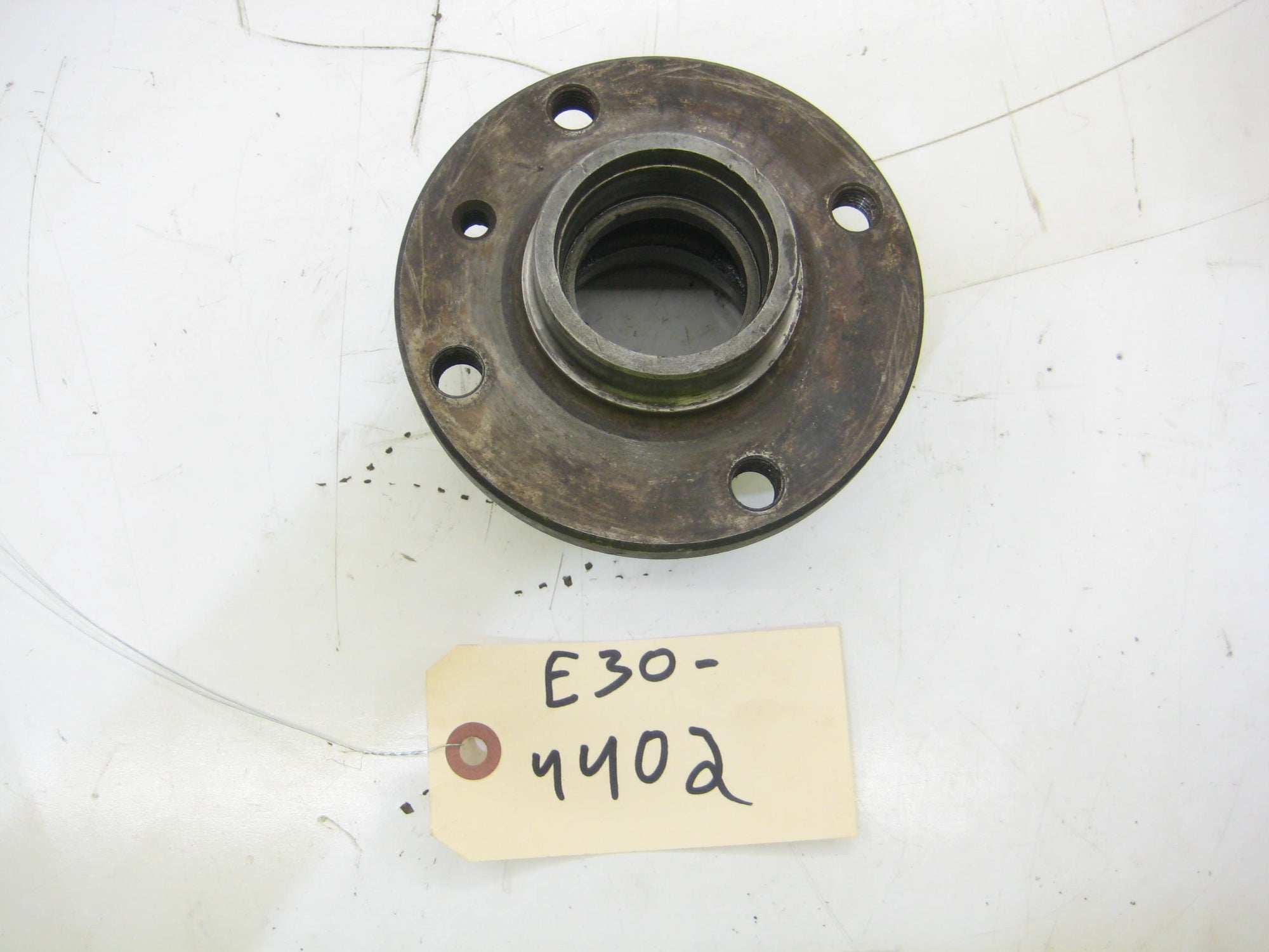 Front Wheel Hub (LARGE BEARING-EARLY)