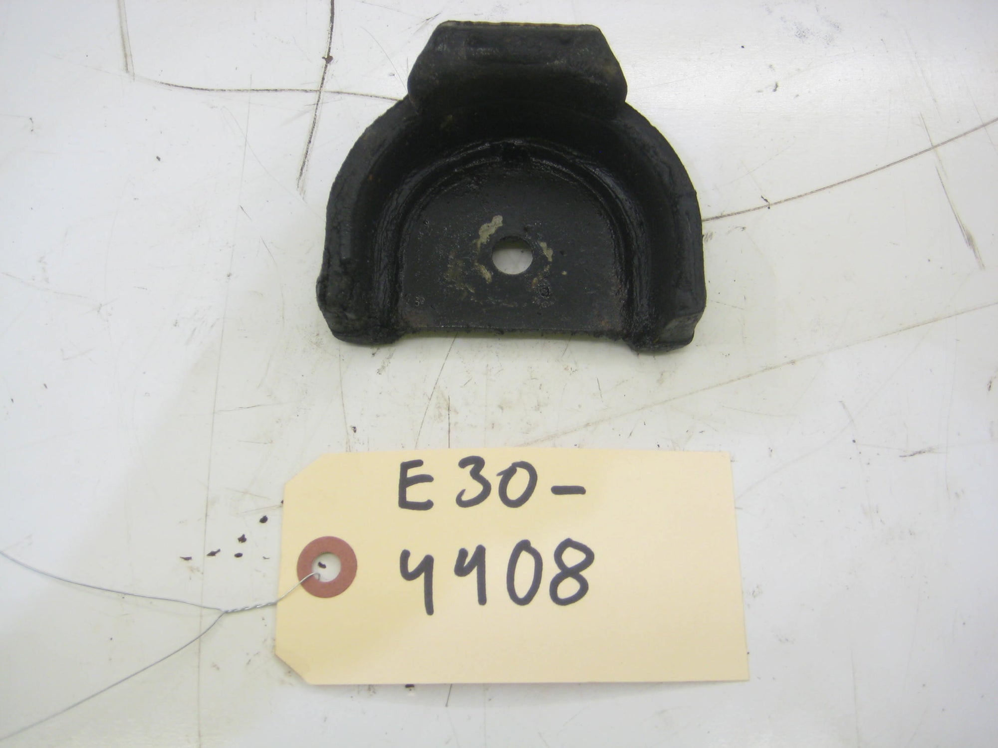 325iX Engine Mount Top Limiter