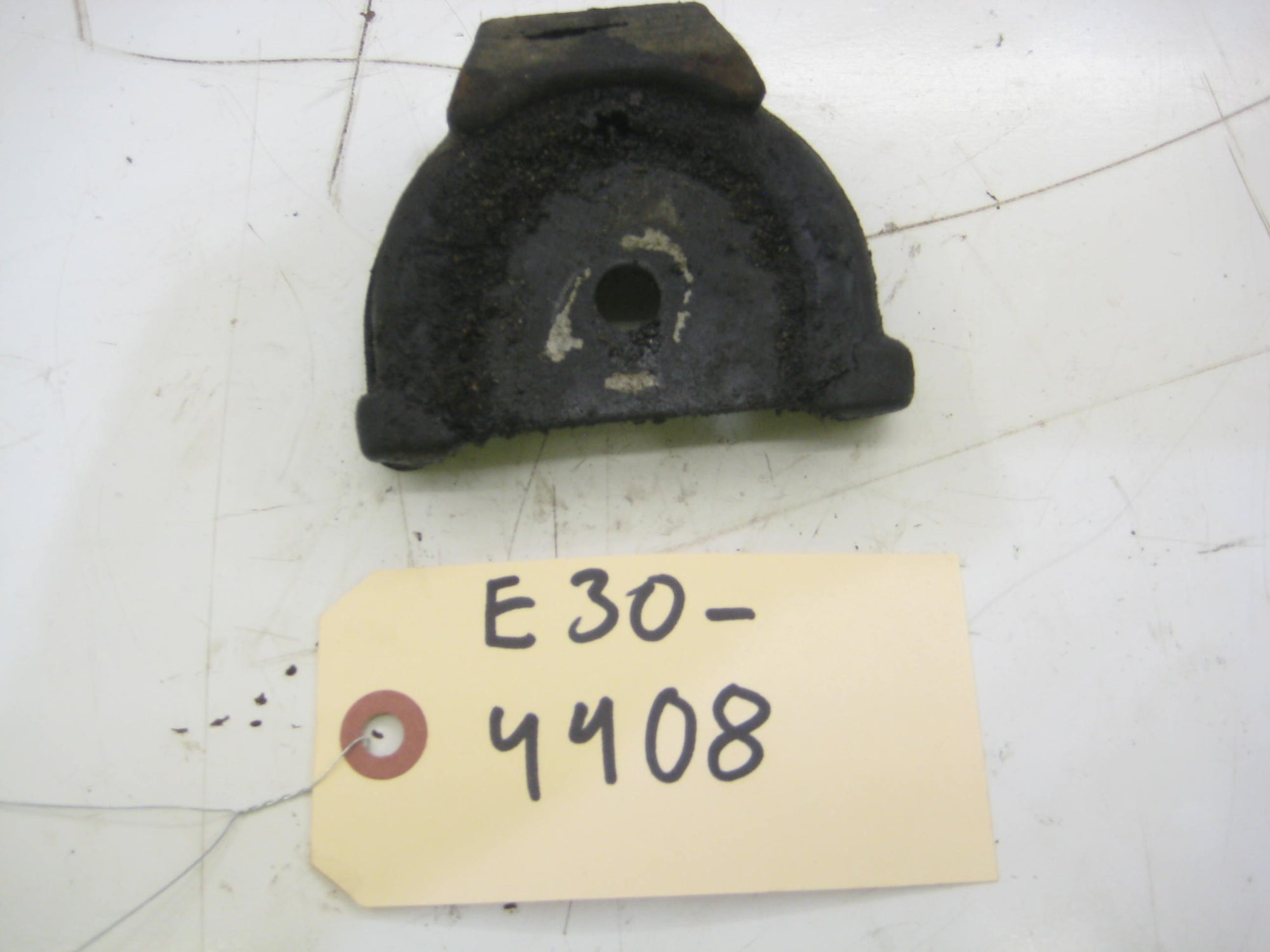 325iX Engine Mount Top Limiter