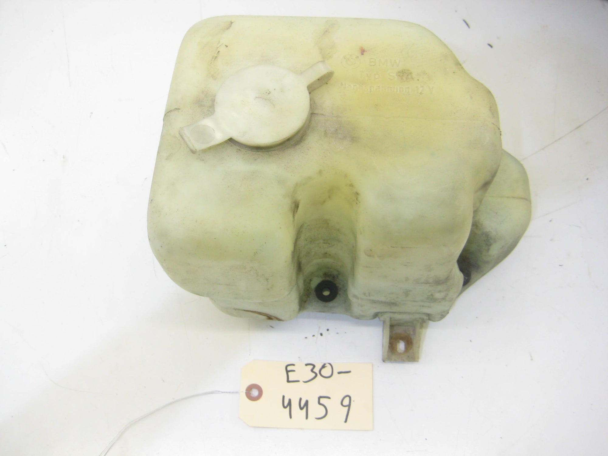 IX Windshield Washer Tank