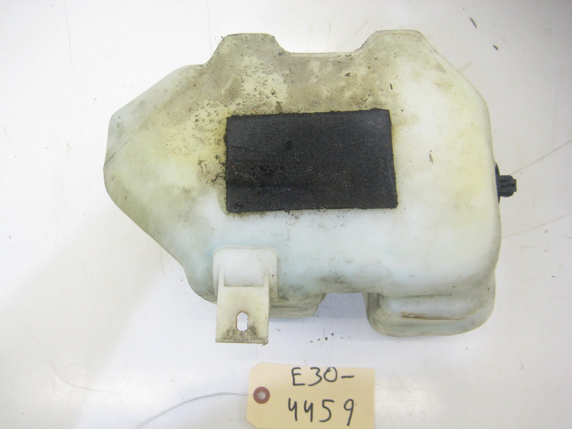 IX Windshield Washer Tank