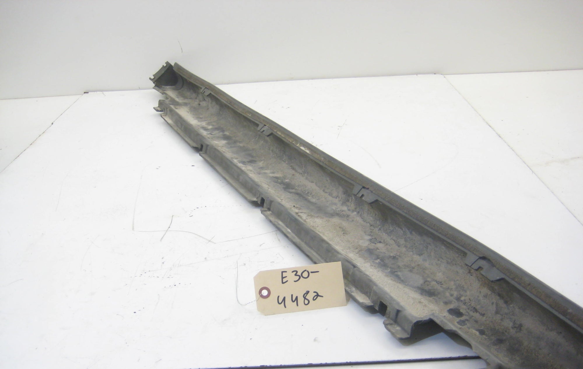 Right Passenger IX Side Skirt