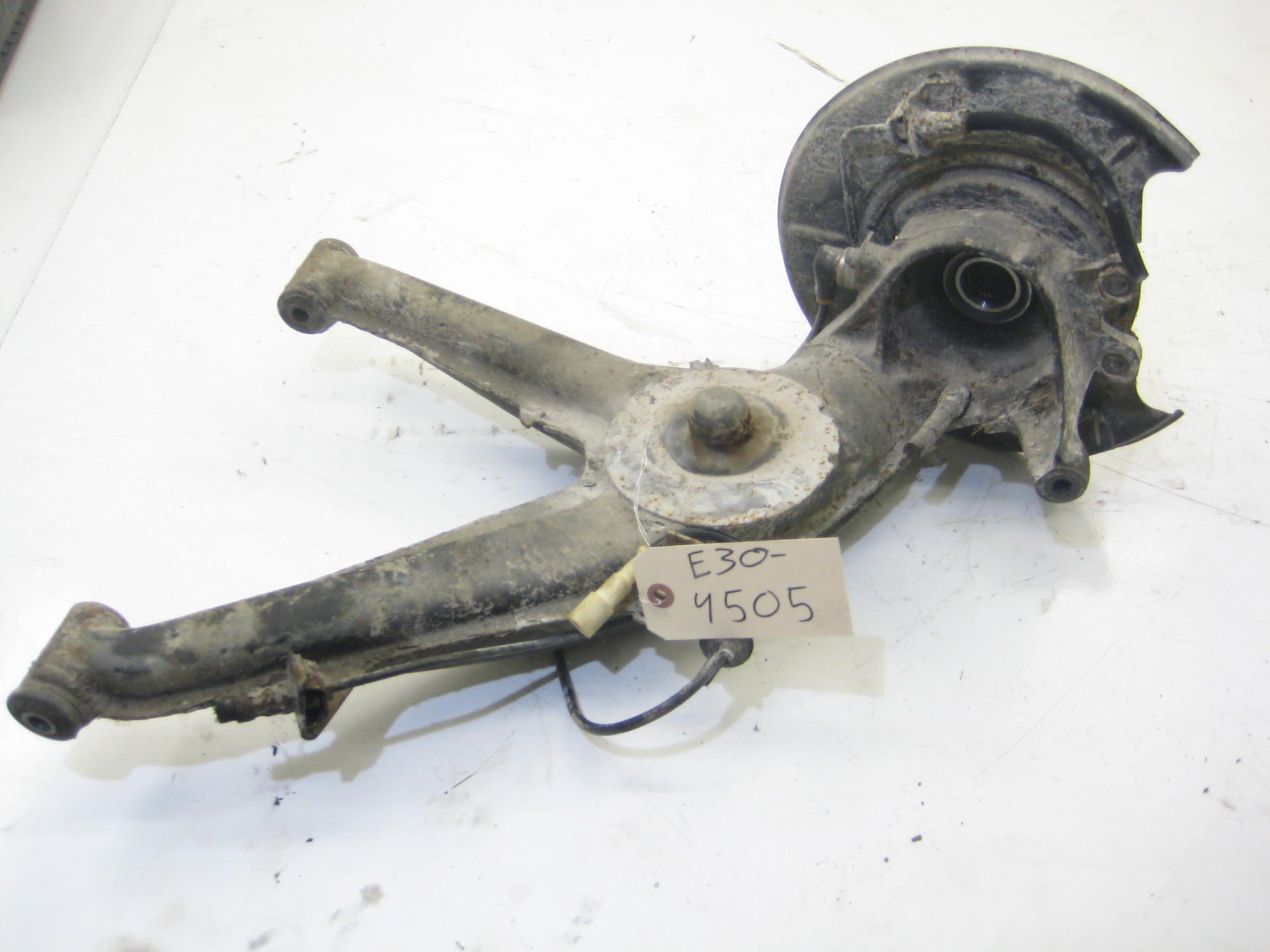 325iX Passenger Right Rear Trailing Arm