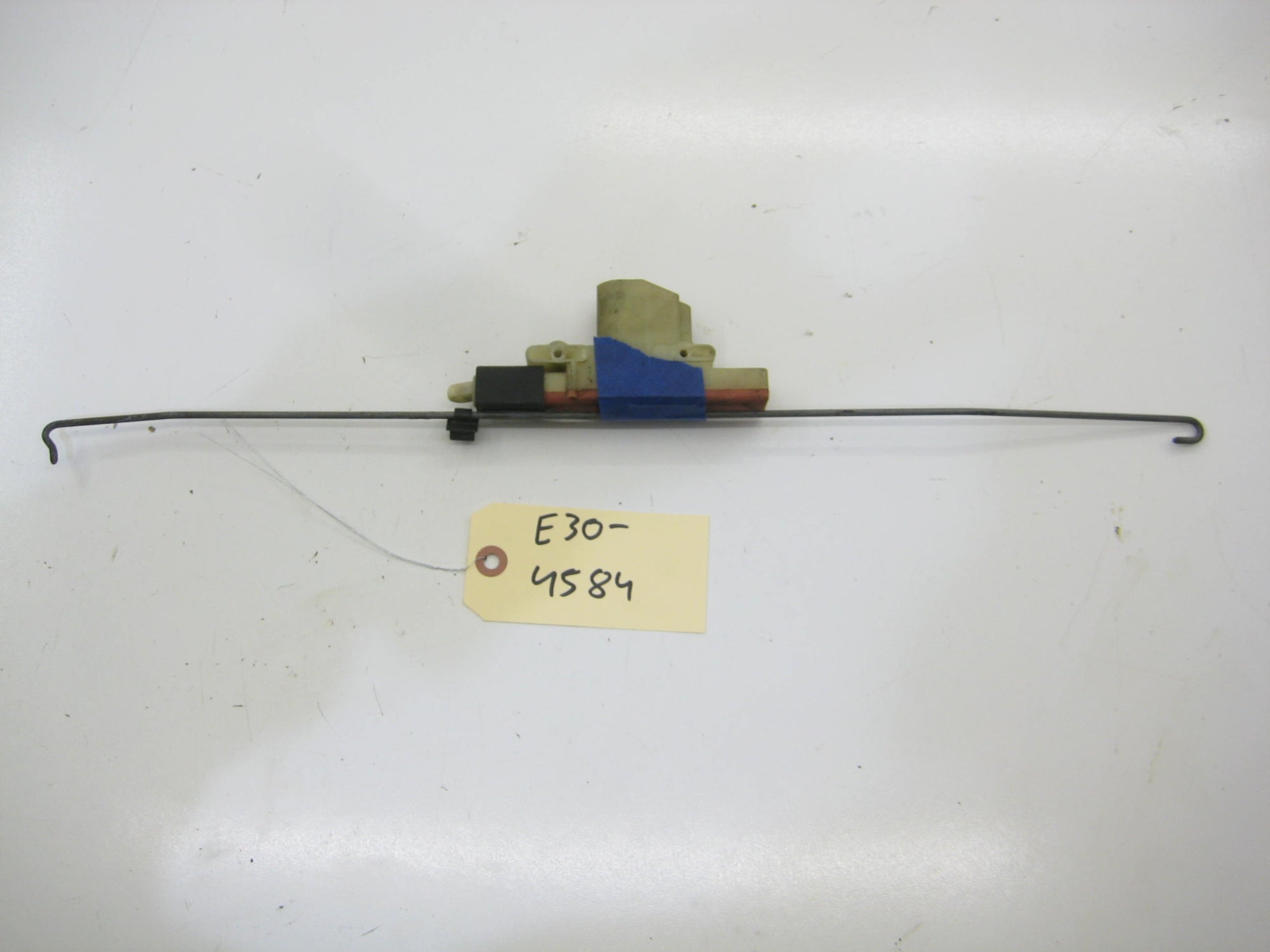 Rear Sedan Right Passenger Door Lock Actuator With Rod