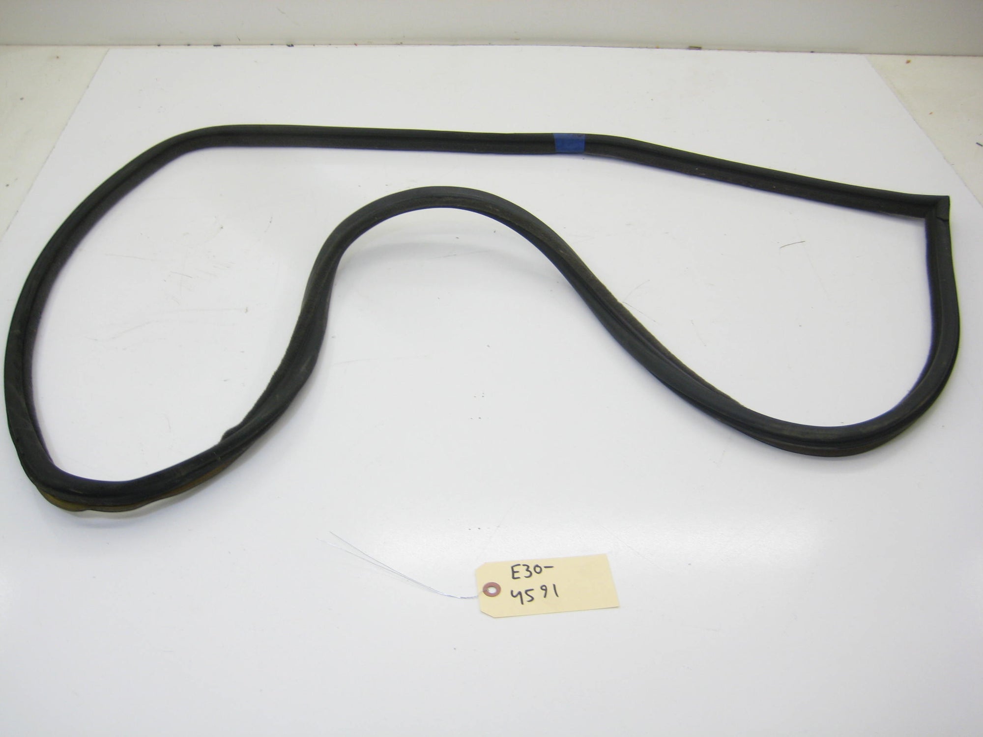 Sedan Front Right Passenger Door Seal