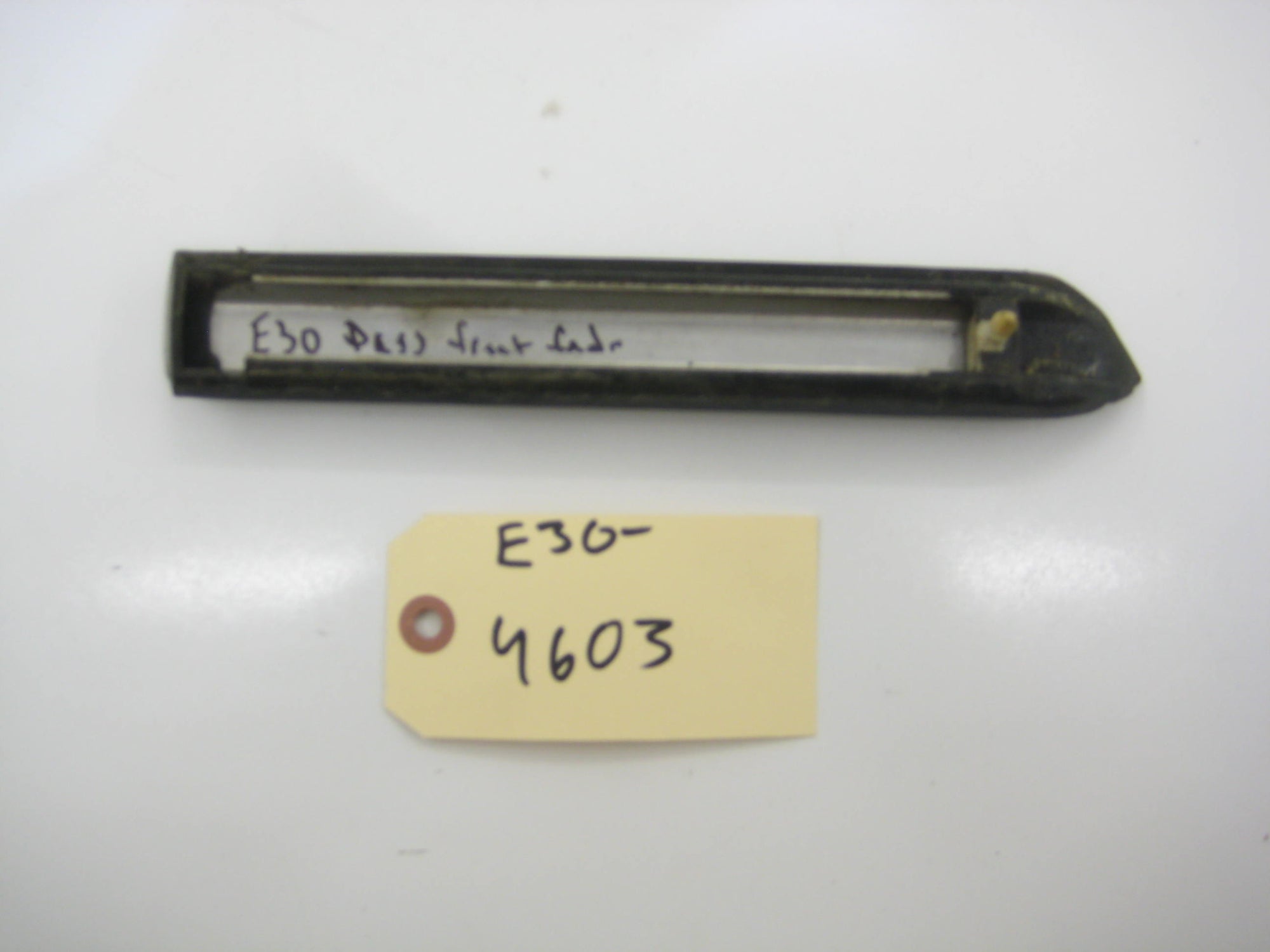 Right Passenger Front Fender Bump Trim (Early)