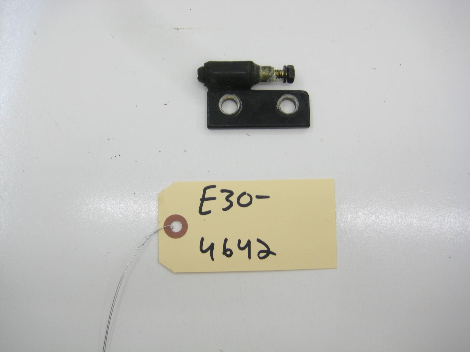 E30 Sedan Driver Rear Upper Hinge