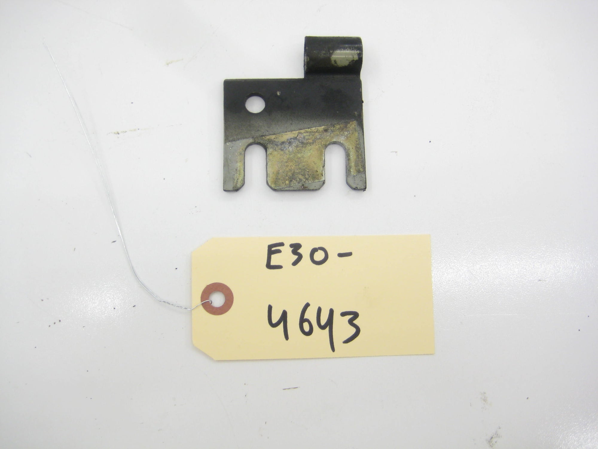 E30 Sedan Driver Rear Lower Hinge