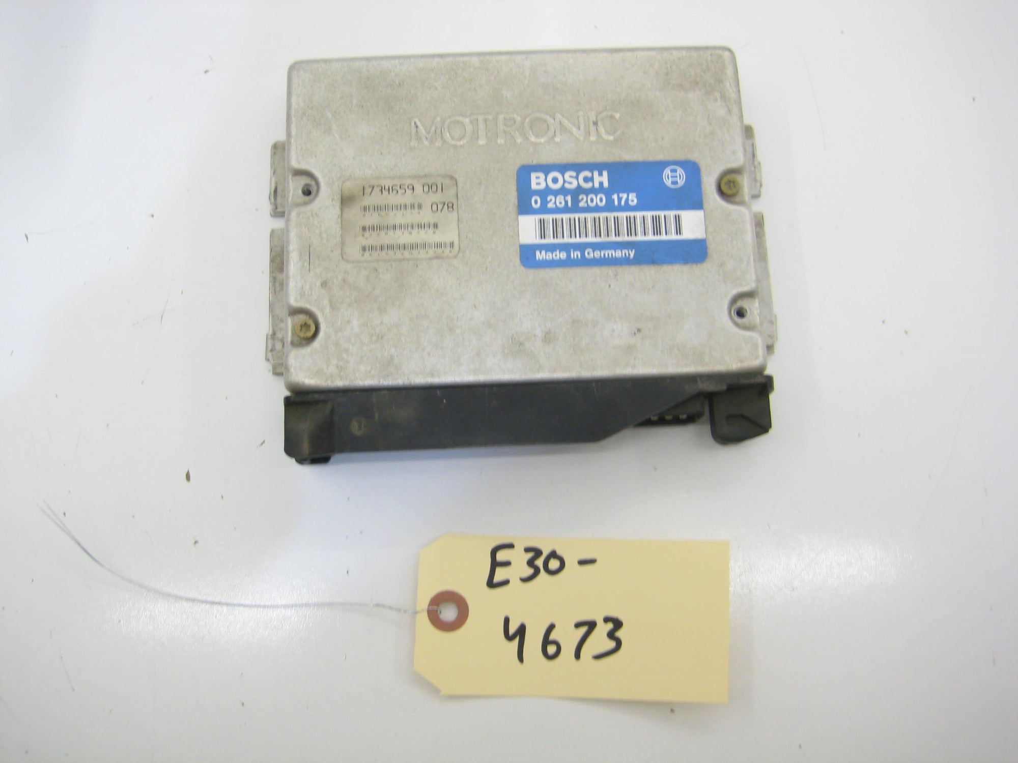 0 261 200 175 M42 DME