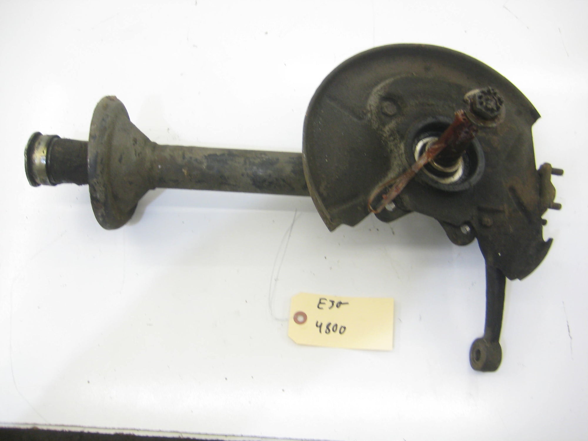 Right Passenger 1600 Front Strut Housing