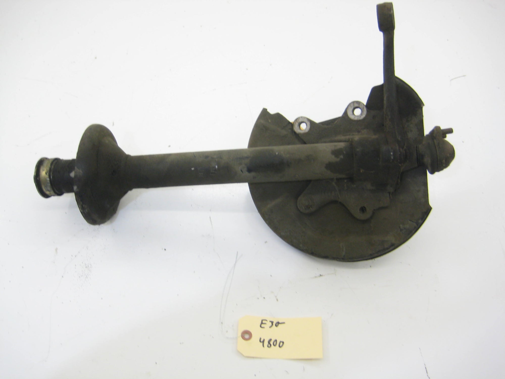 Right Passenger 1600 Front Strut Housing
