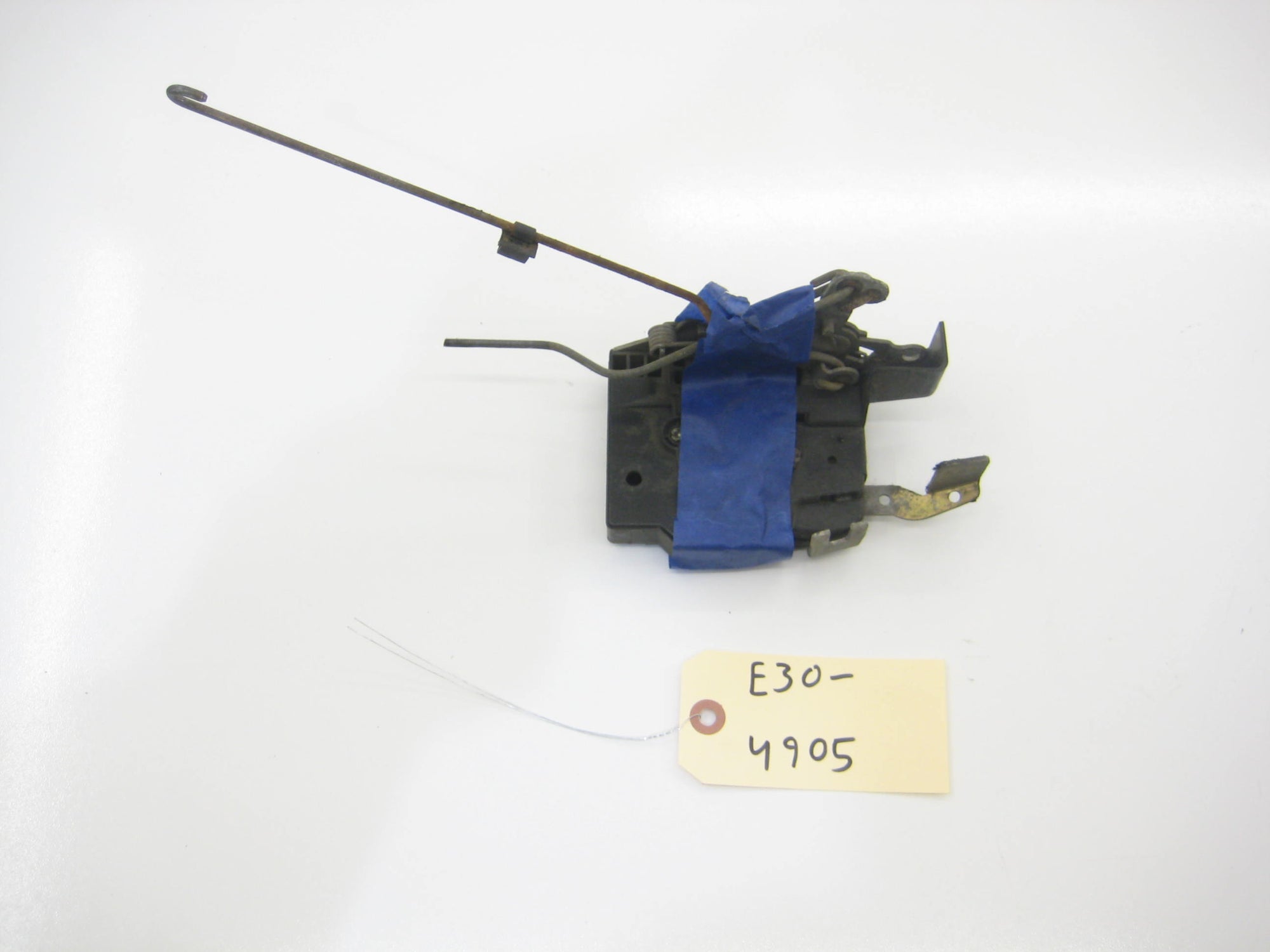 Drivers Left Front Sedan Door Latch Assembly