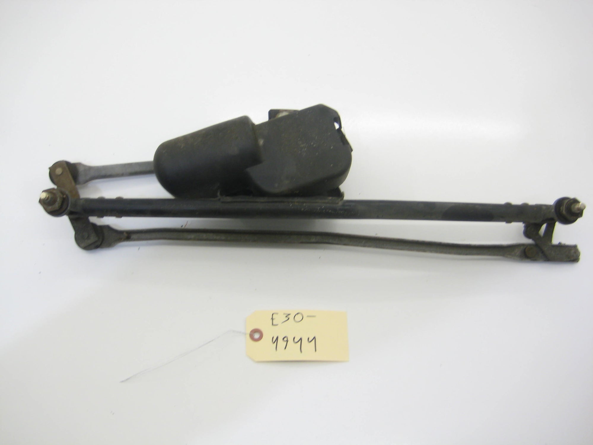 Windshield Wiper Assembly With Motor