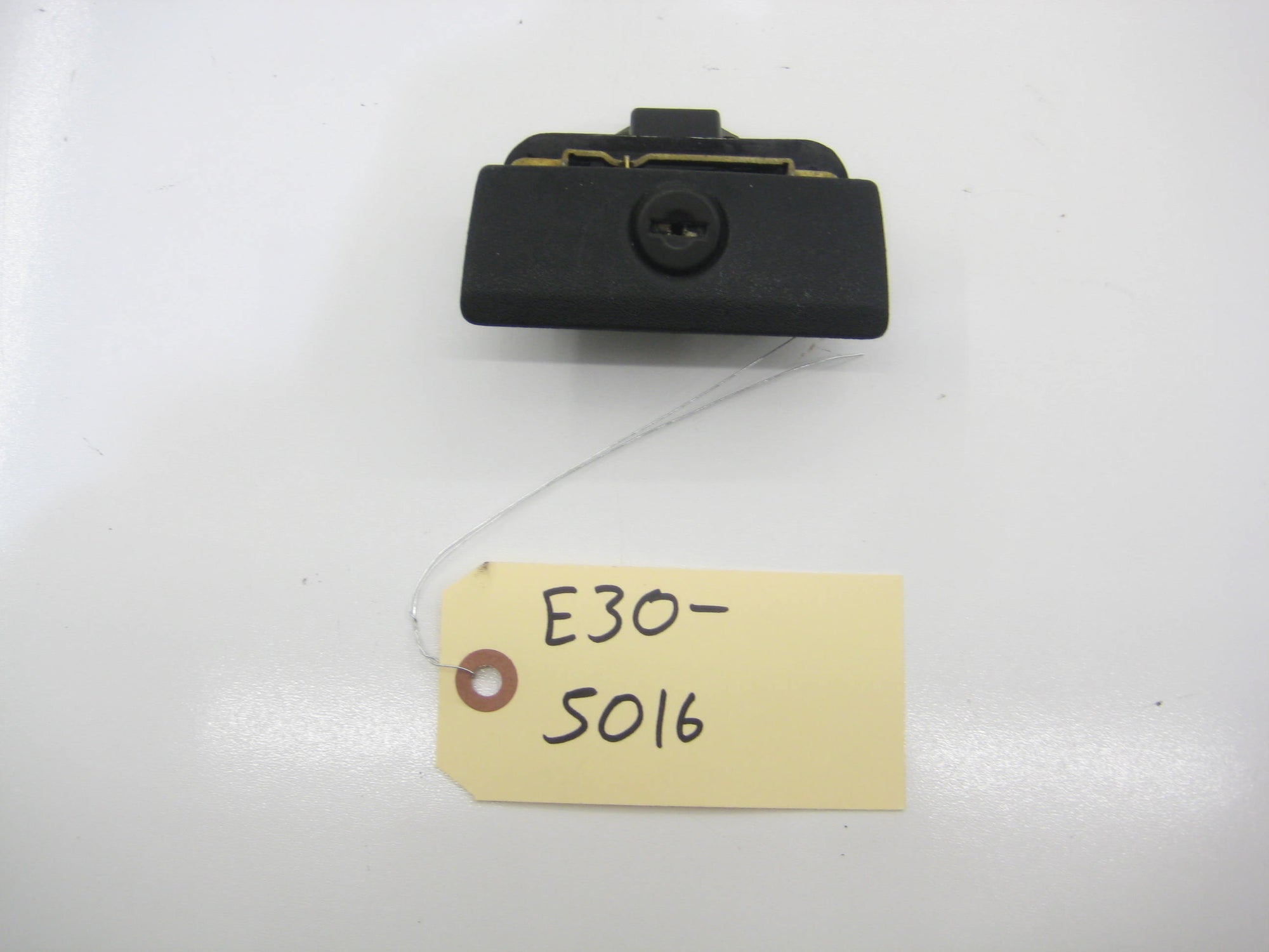 Glove Box Handle Latch